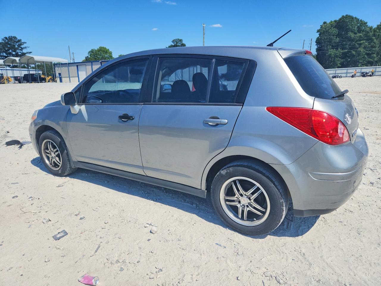 2011 Nissan Versa 1.8 S Silver vin: 3N1BC1CP6BL434575
