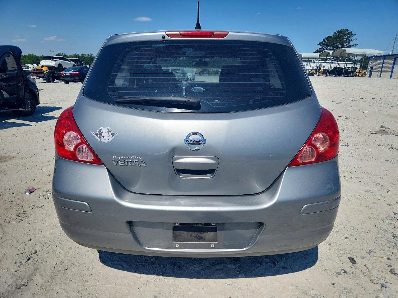 2011 Nissan Versa 1.8 S Silver vin: 3N1BC1CP6BL434575