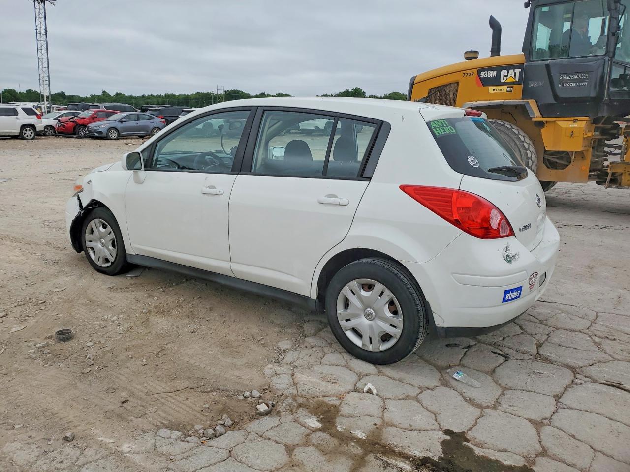 2011 Nissan Versa 1.8 S Белый vin: 3N1BC1CP6BL443485