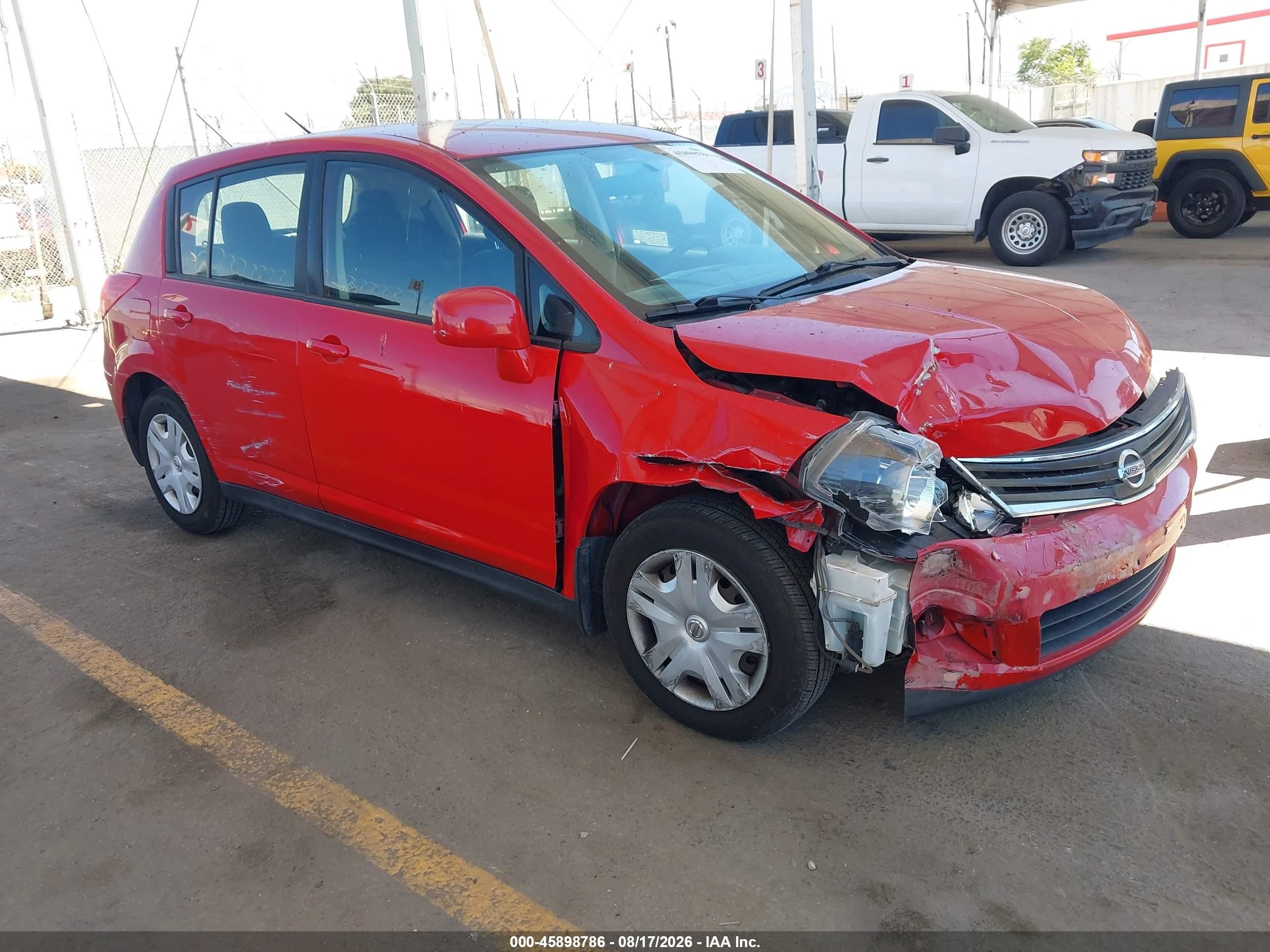 2011 Nissan Versa 1.8s Red vin: 3N1BC1CP6BL490774