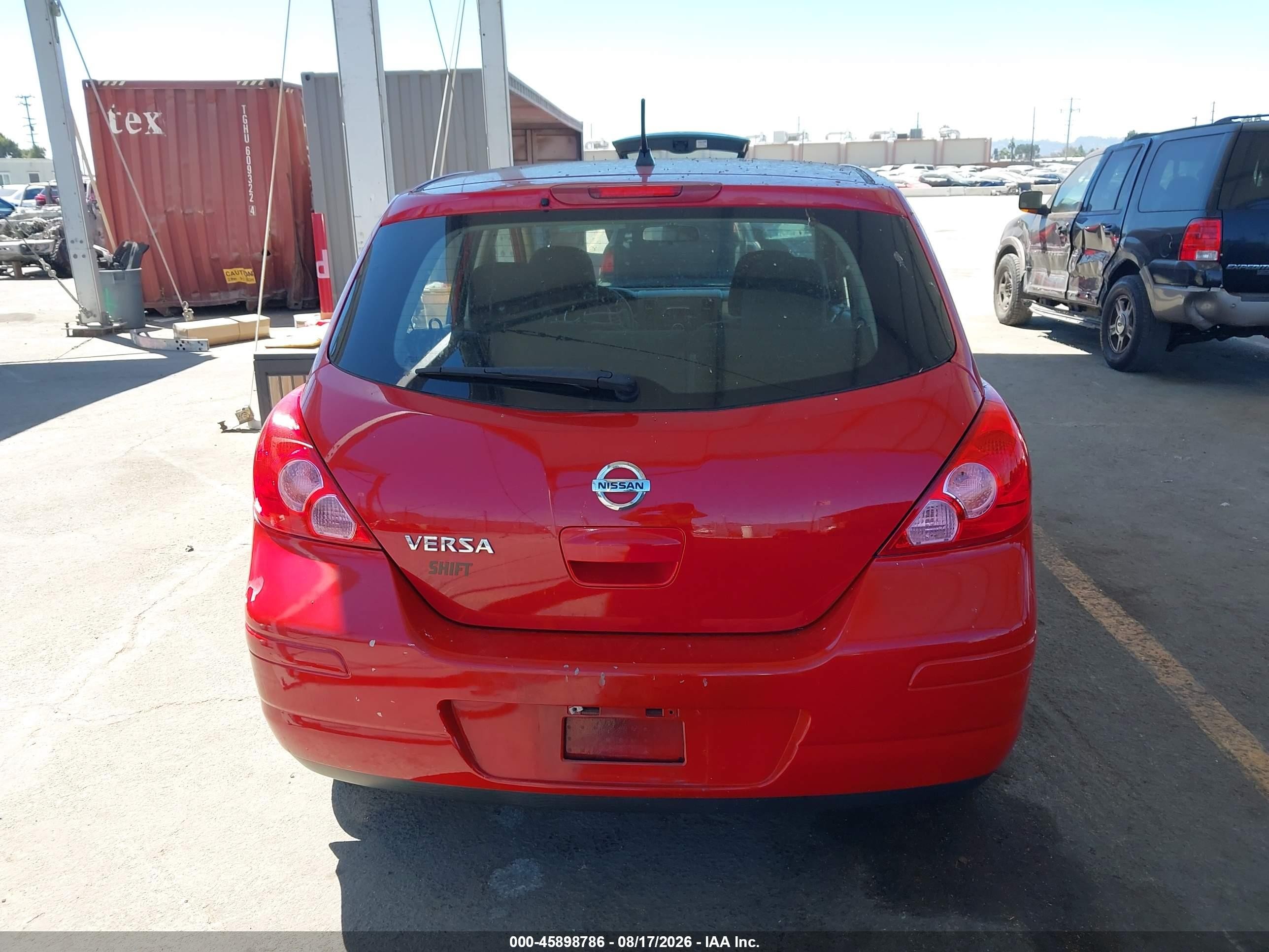 2011 Nissan Versa 1.8s Red vin: 3N1BC1CP6BL490774