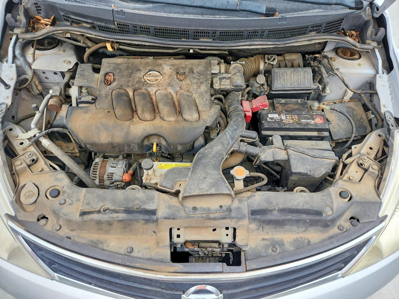 2011 Nissan Versa 1.8 S Silver vin: 3N1BC1CP6BL502549