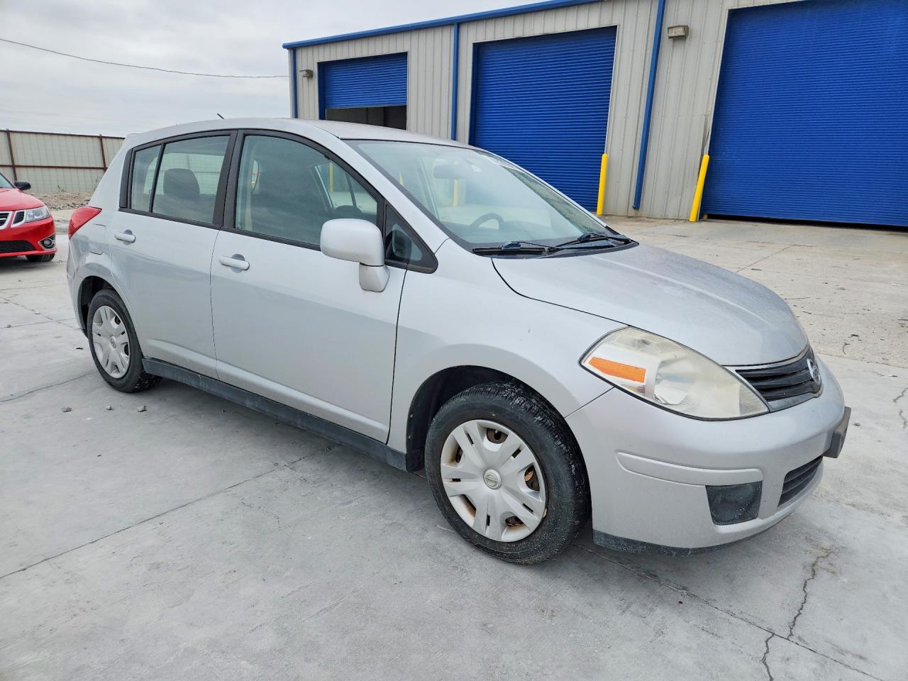2011 Nissan Versa 1.8 S Silver vin: 3N1BC1CP6BL502549