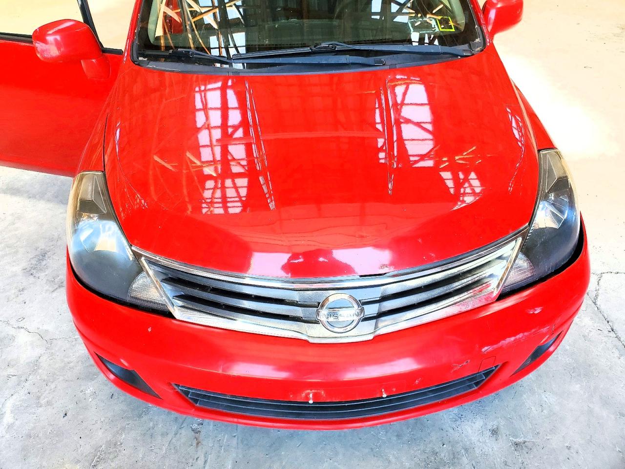 2011 Nissan Versa 1.8 S Red vin: 3N1BC1CP6BL505502