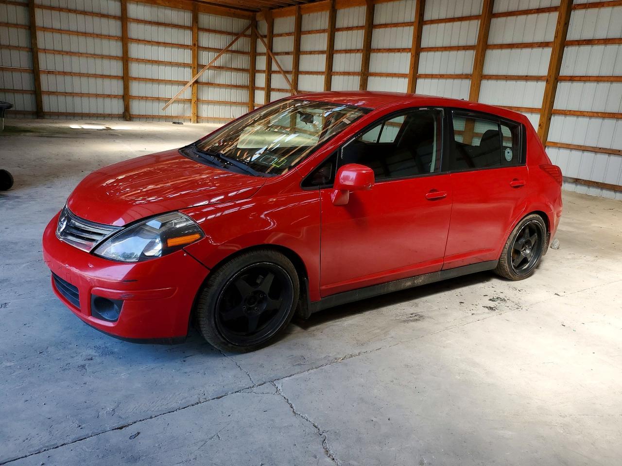2011 Nissan Versa 1.8 S Red vin: 3N1BC1CP6BL505502