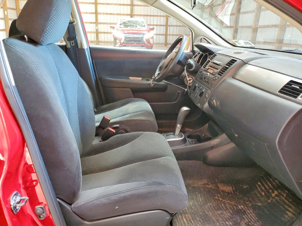 2011 Nissan Versa 1.8 S Red vin: 3N1BC1CP6BL505502