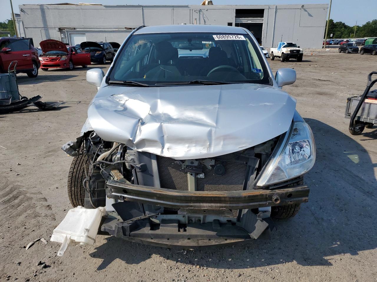 2011 Nissan Versa 1.8 S Silver vin: 3N1BC1CP6BL516841