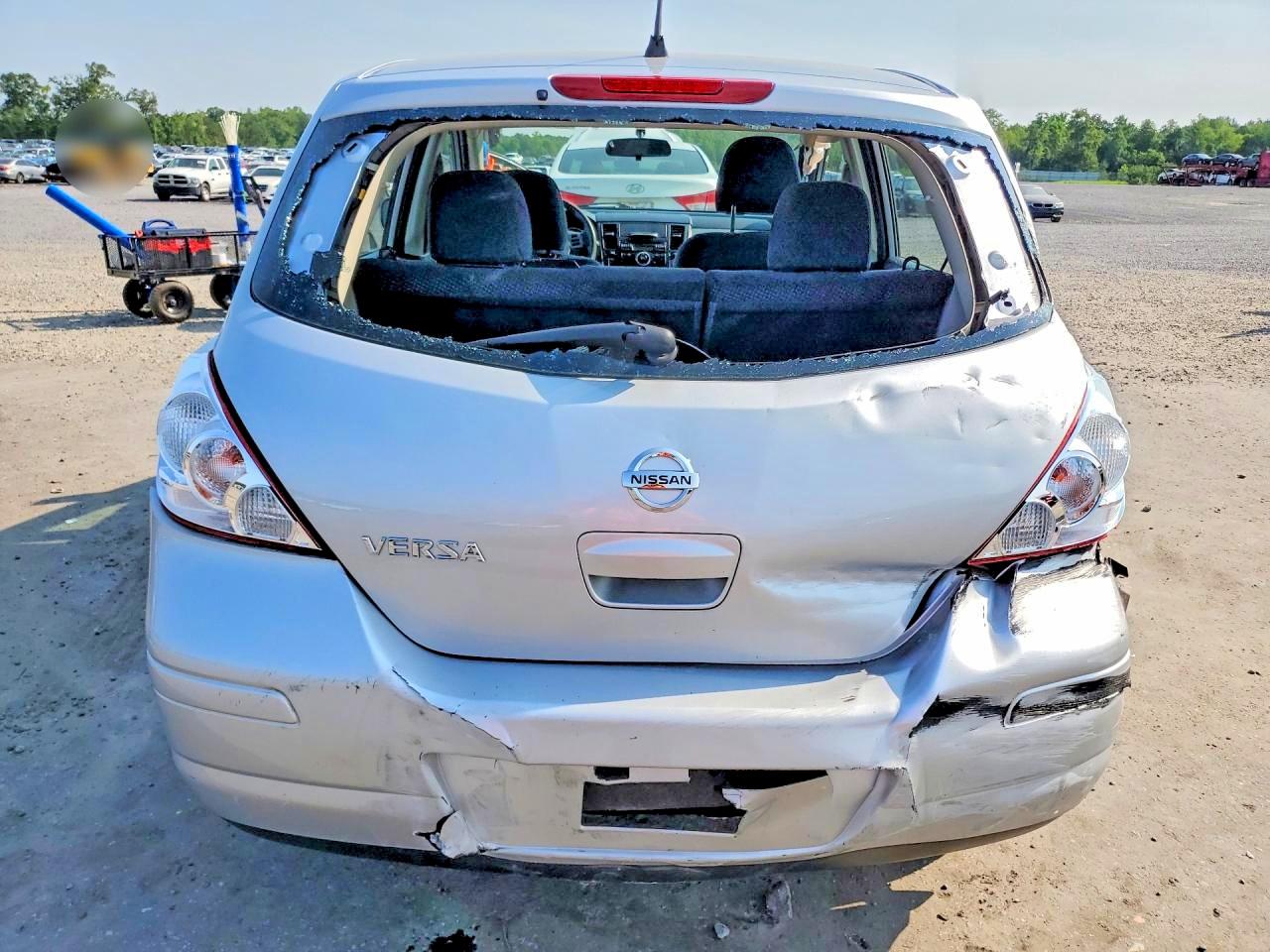 2011 Nissan Versa 1.8 S Silver vin: 3N1BC1CP6BL516841