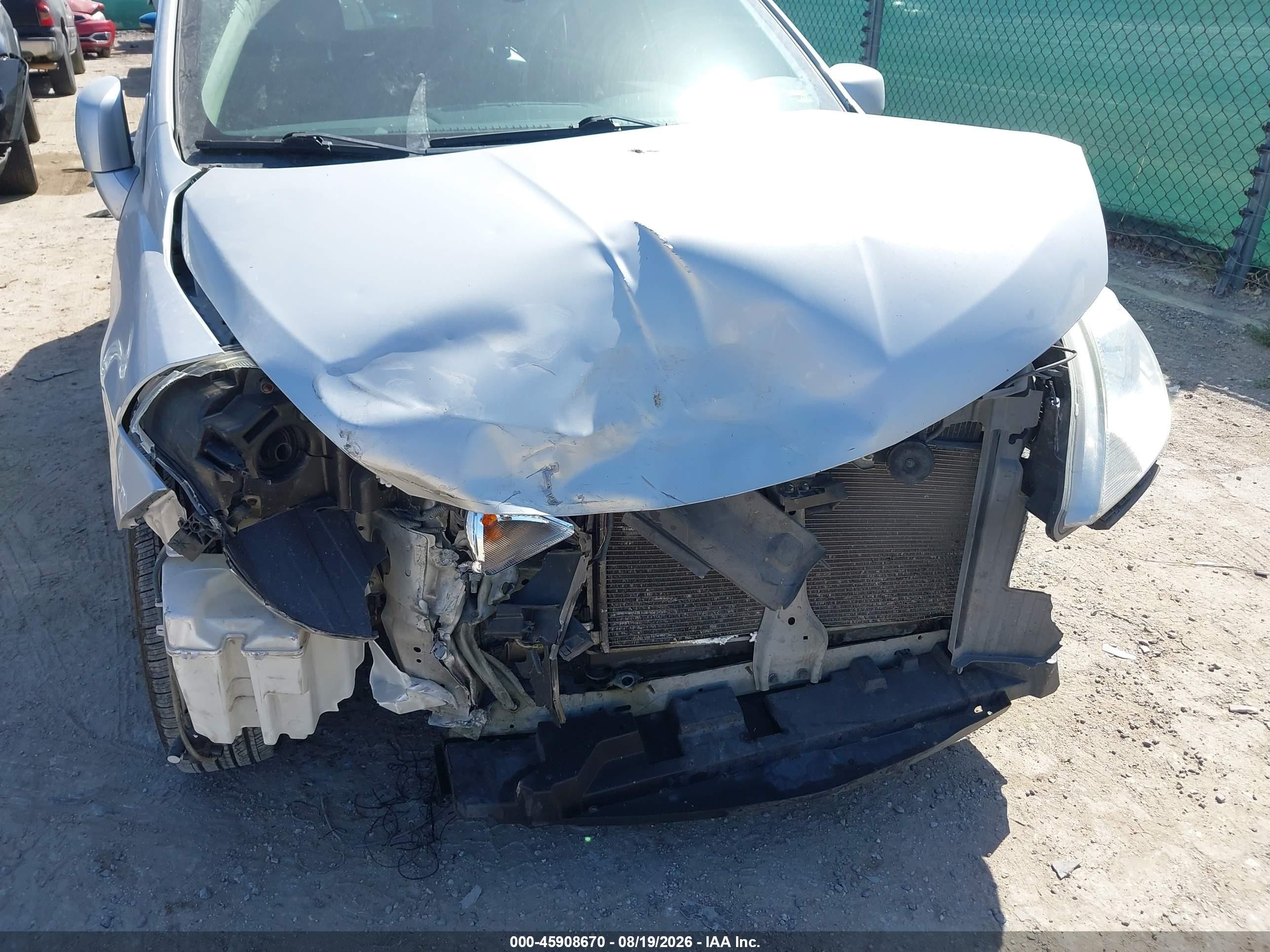2012 Nissan Versa 1.8 S Серебряный vin: 3N1BC1CP6CK224629