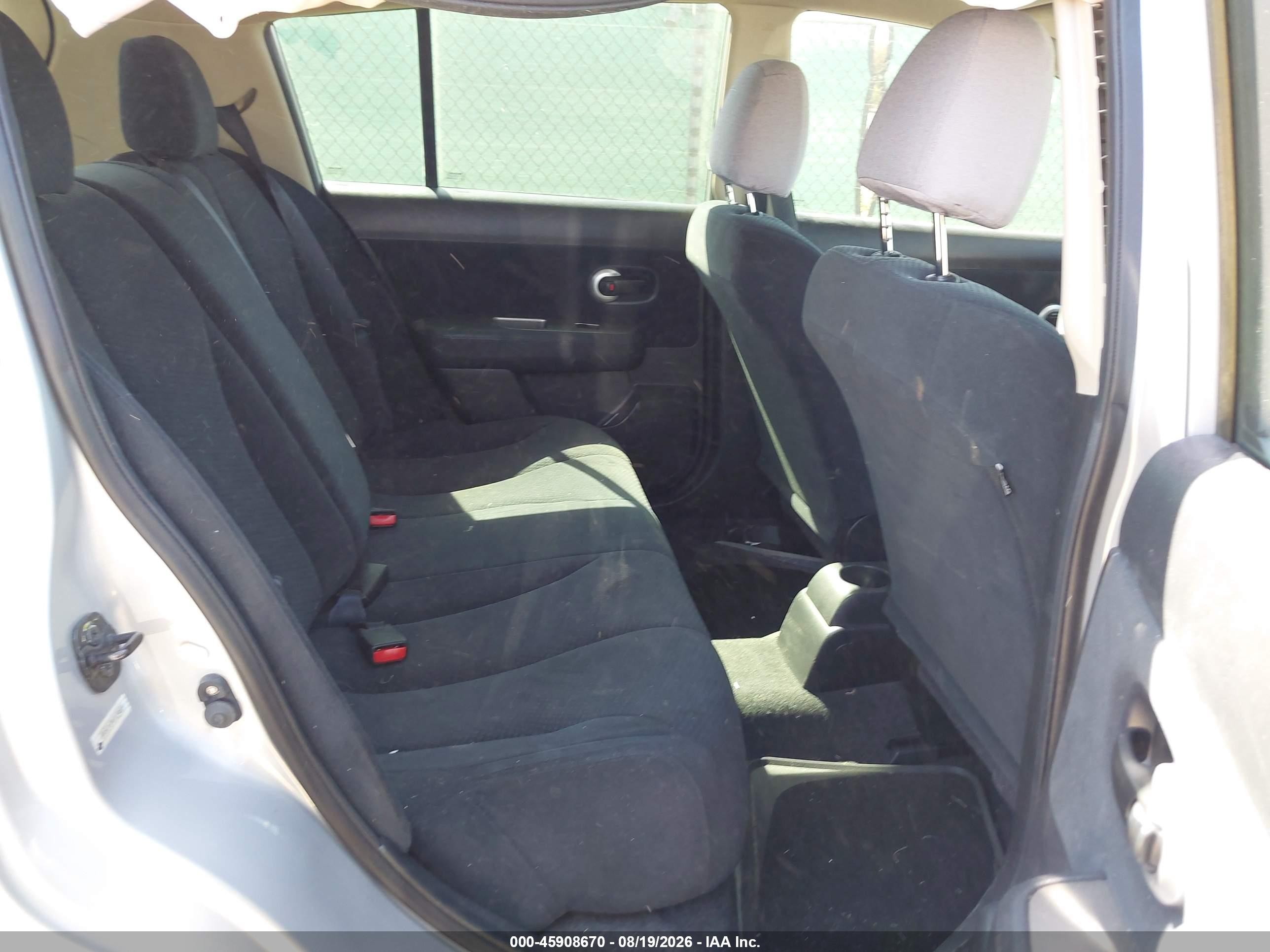 2012 Nissan Versa 1.8 S Серебряный vin: 3N1BC1CP6CK224629