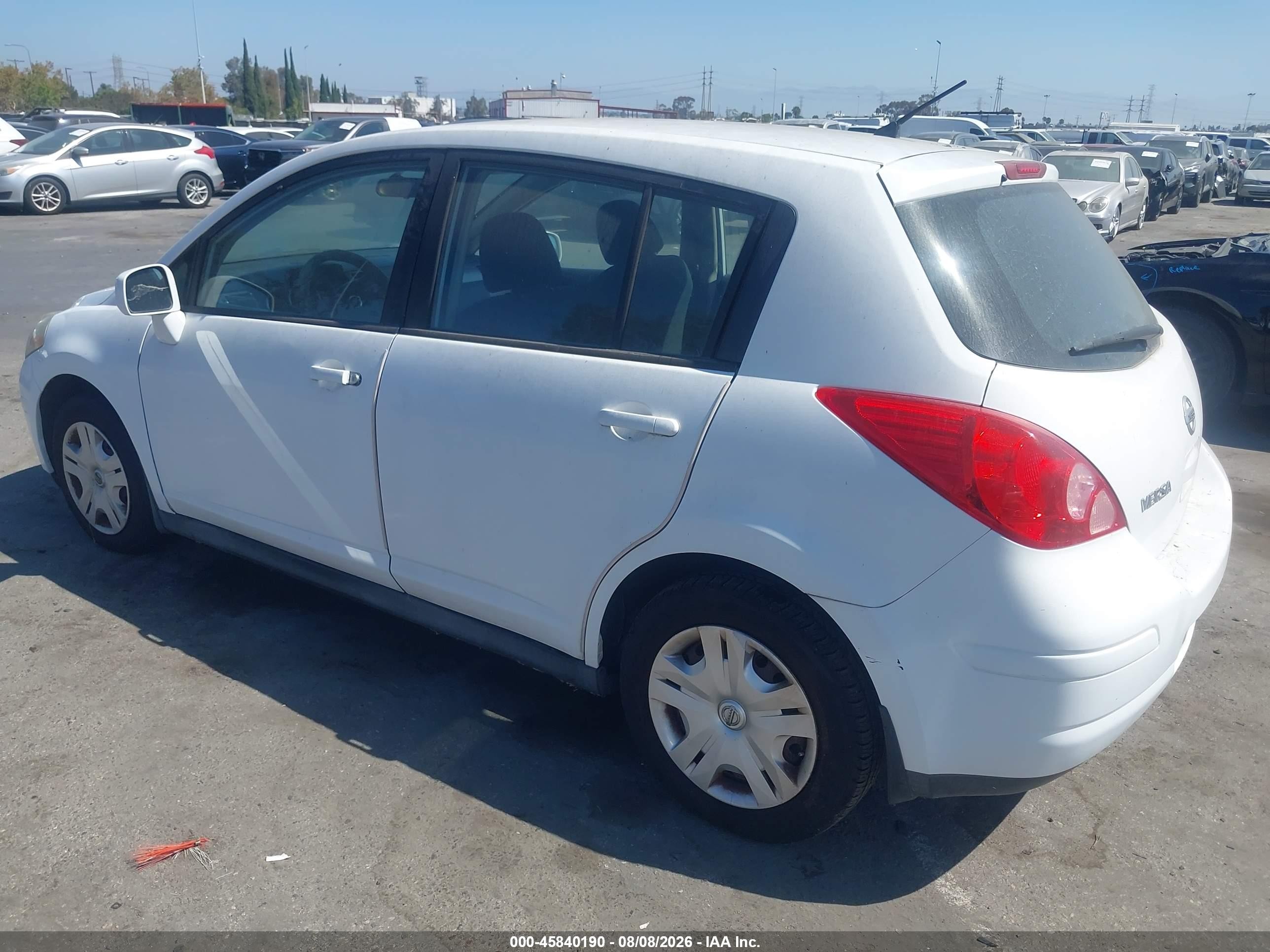 2012 Nissan Versa 1.8 S White vin: 3N1BC1CP6CK268470
