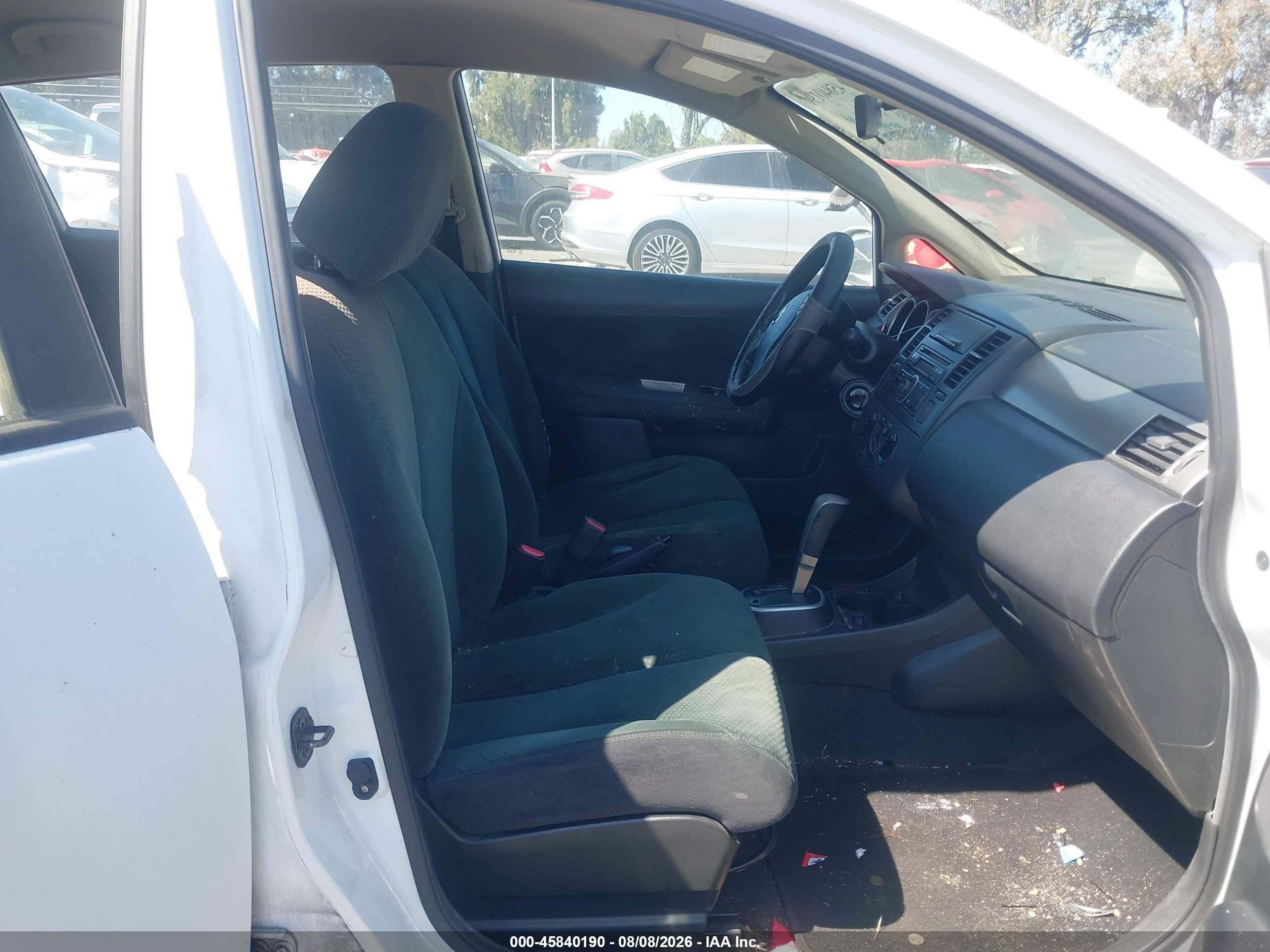 2012 Nissan Versa 1.8 S White vin: 3N1BC1CP6CK268470