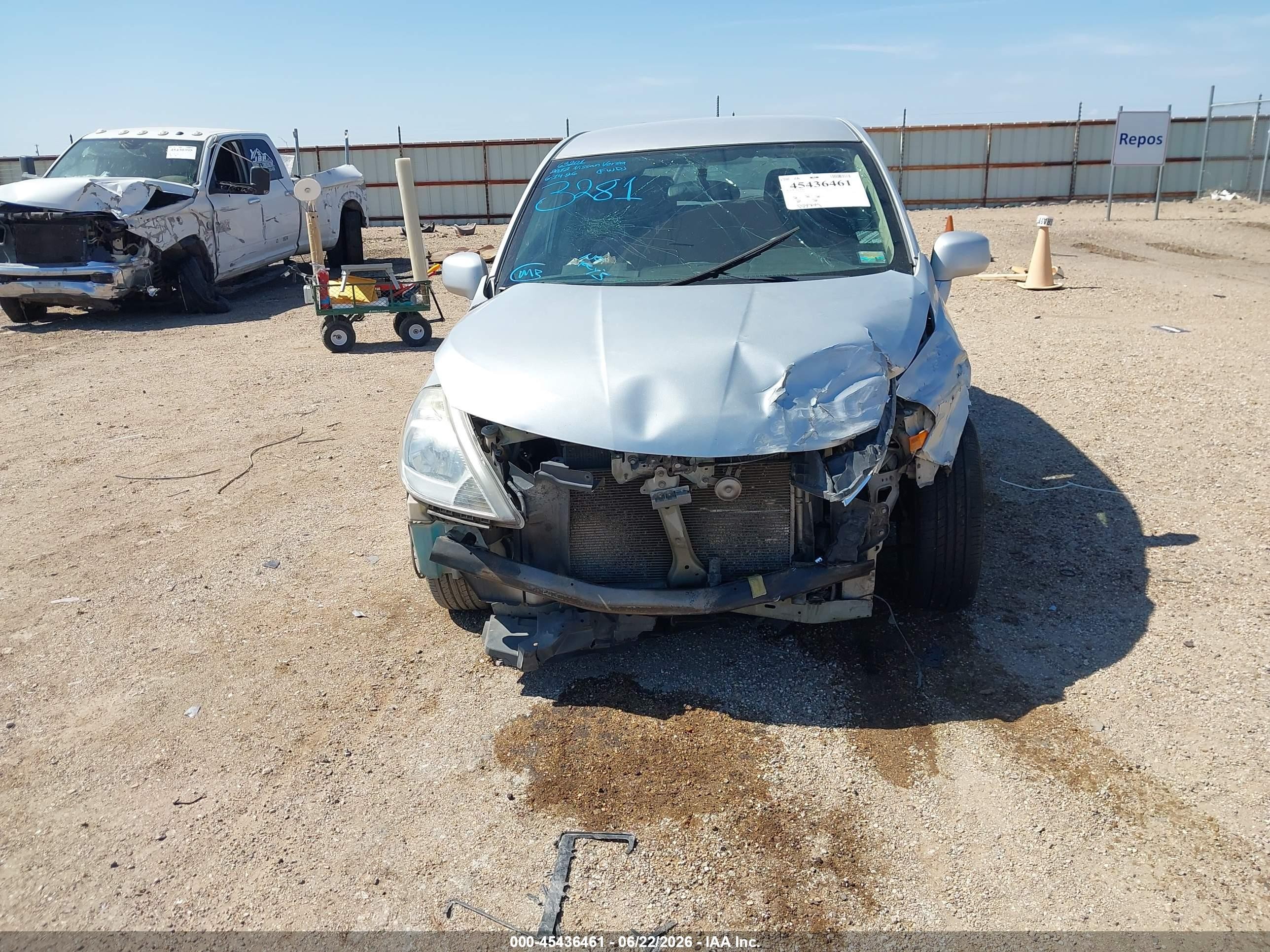 2012 Nissan Versa 1.8 Sl Silver vin: 3N1BC1CP6CK273281