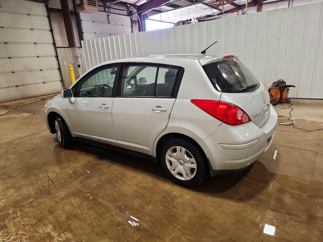 2012 Nissan Versa 1.8 S Silver vin: 3N1BC1CP6CK277301
