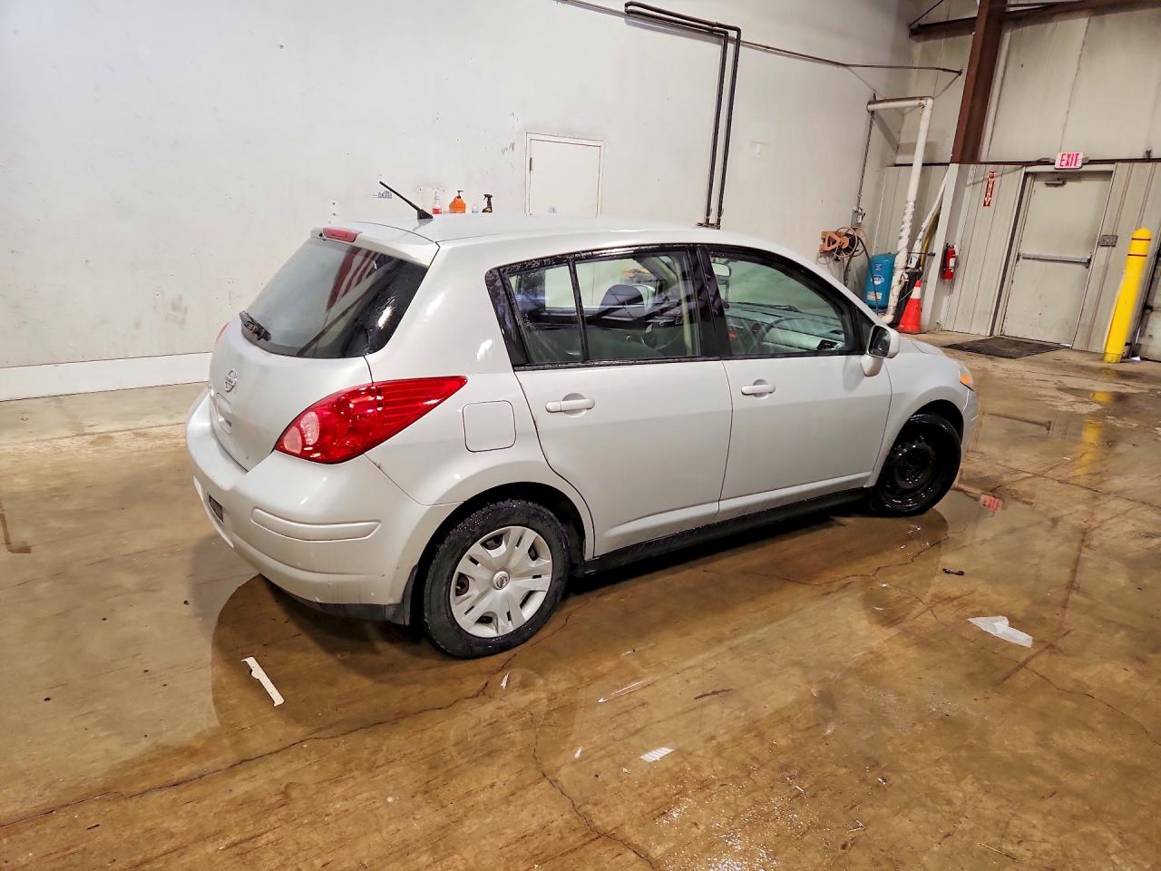 2012 Nissan Versa 1.8 S Silver vin: 3N1BC1CP6CK277301