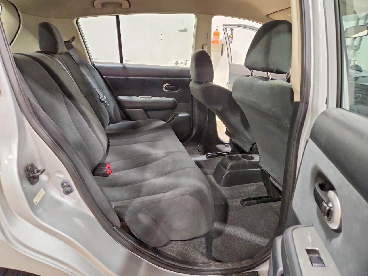 2012 Nissan Versa 1.8 S Silver vin: 3N1BC1CP6CK277301