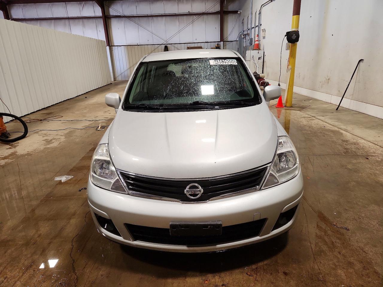 2012 Nissan Versa 1.8 S Silver vin: 3N1BC1CP6CK277301