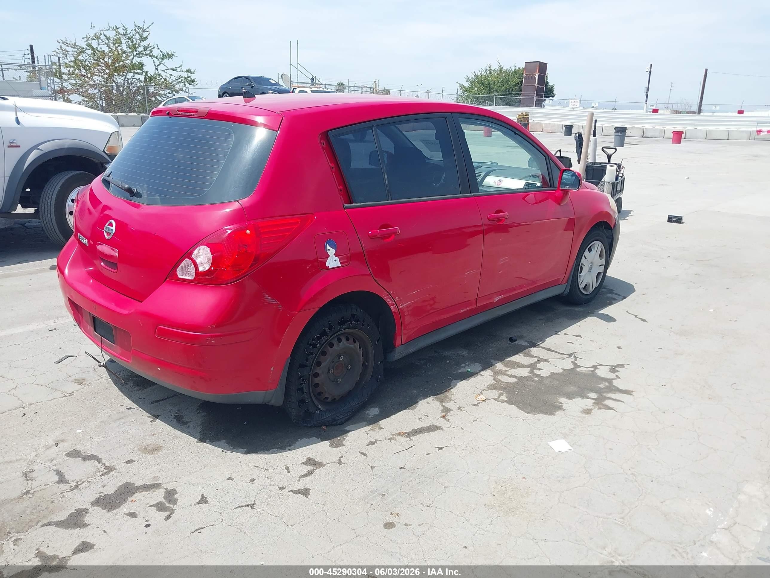 2012 Nissan Versa 1.8 S Red vin: 3N1BC1CP6CK286676