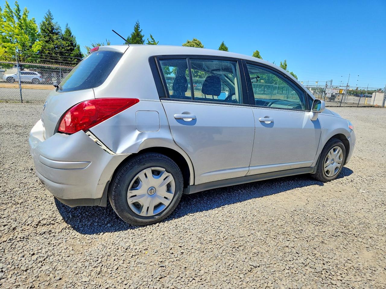 2012 Nissan Versa 1.8 S Silver vin: 3N1BC1CP6CK815415
