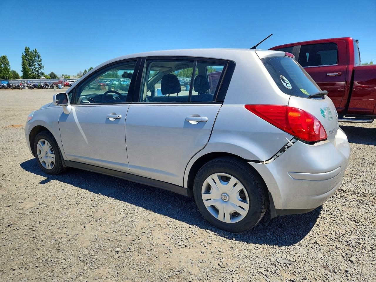 2012 Nissan Versa 1.8 S Silver vin: 3N1BC1CP6CK815415