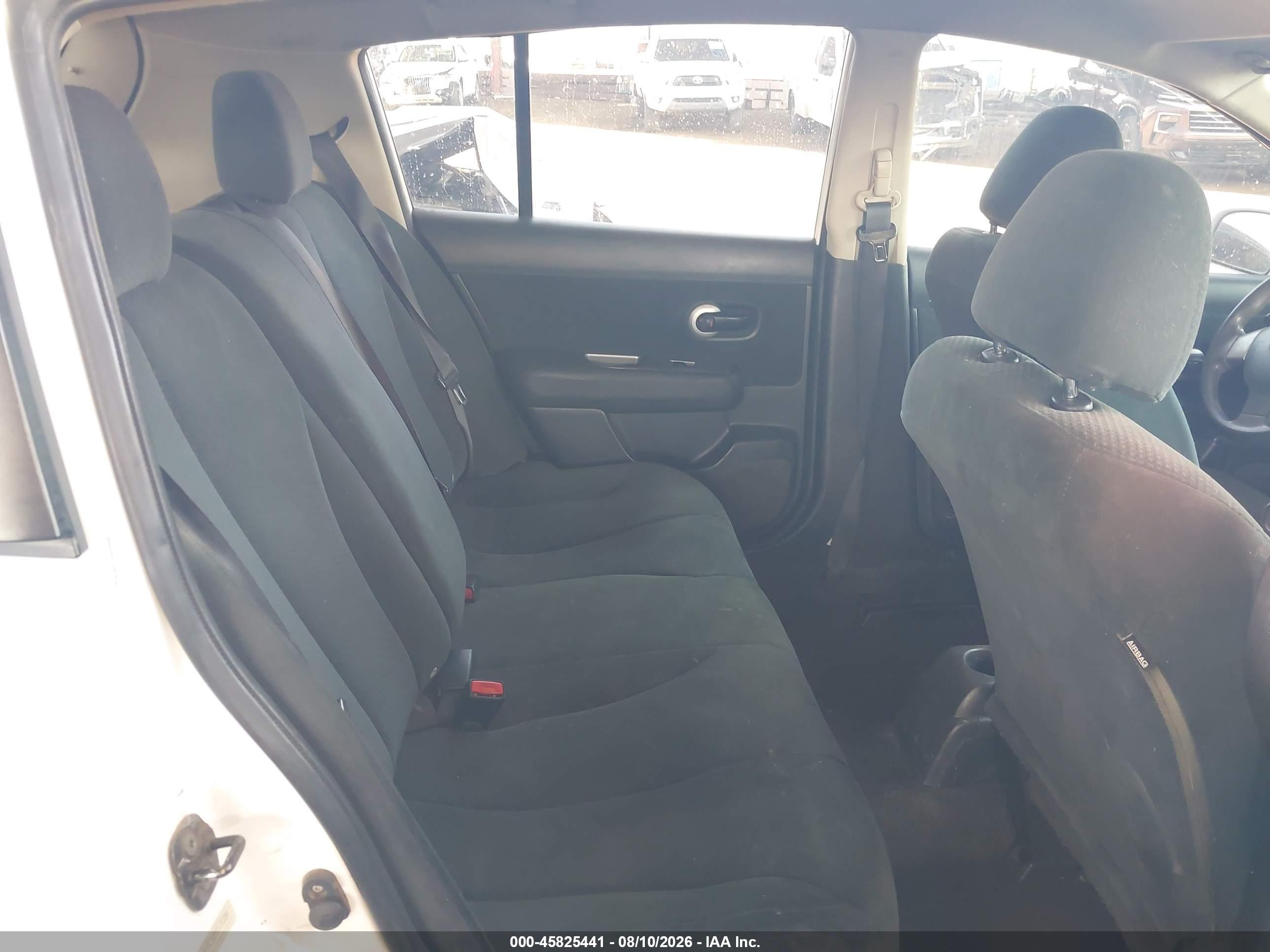 2012 Nissan Versa 1.8 S White vin: 3N1BC1CP6CL363394