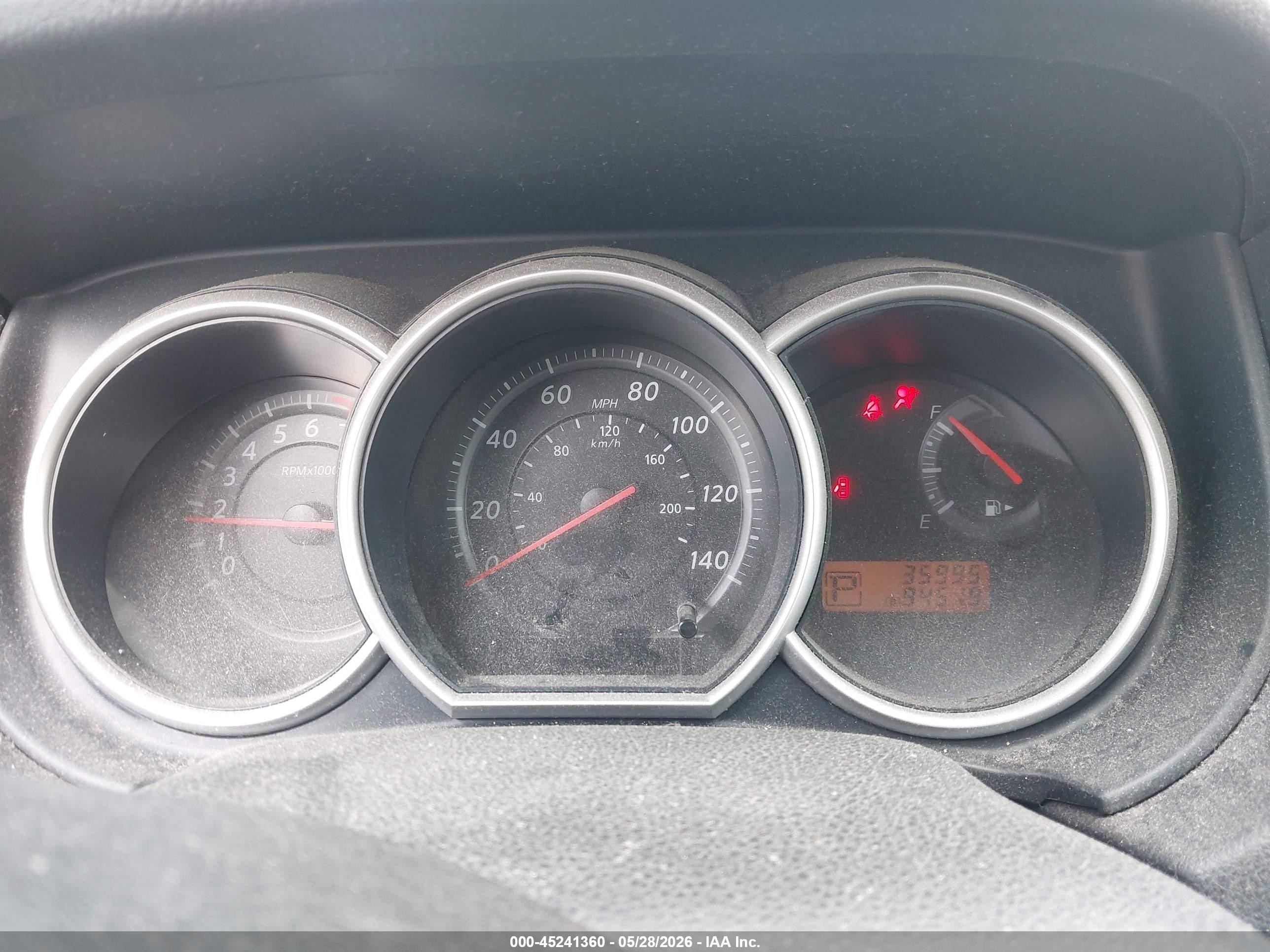 2010 Nissan Versa 1.8s Белый vin: 3N1BC1CP7AL438875