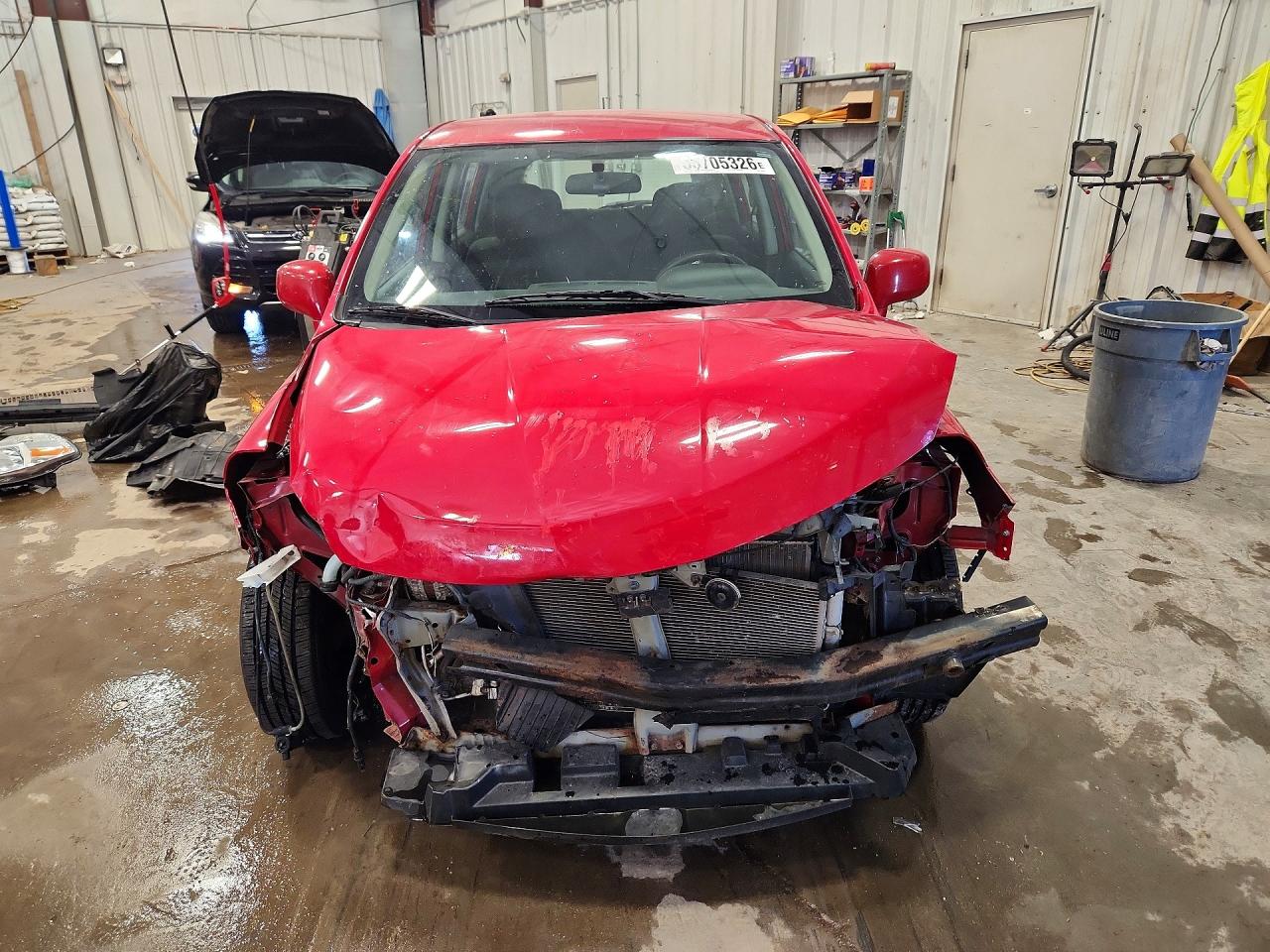 2010 Nissan Versa 1.8 S Red vin: 3N1BC1CP7AL444952