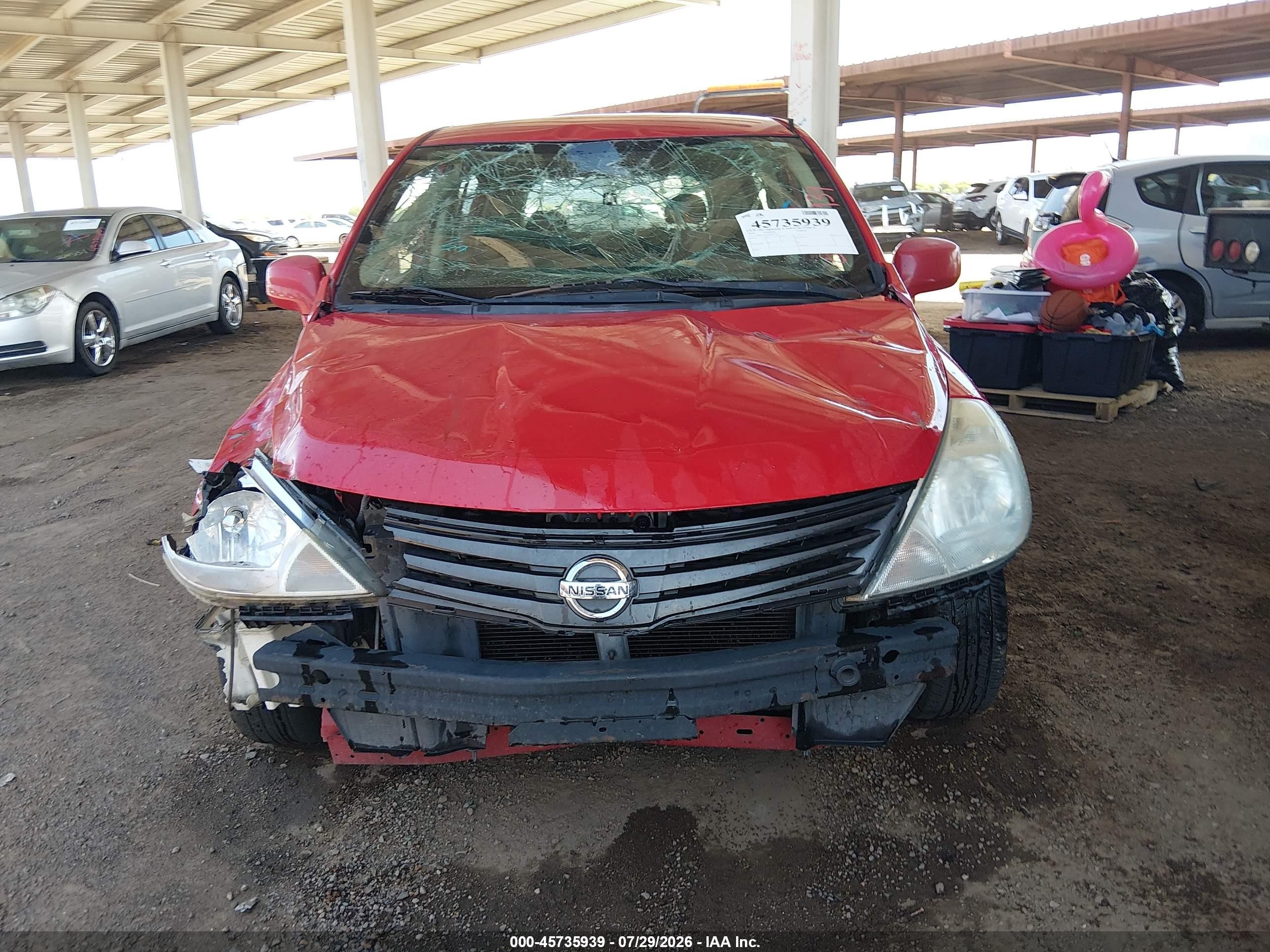 2010 Nissan Versa 1.8s Красный vin: 3N1BC1CP7AL455370