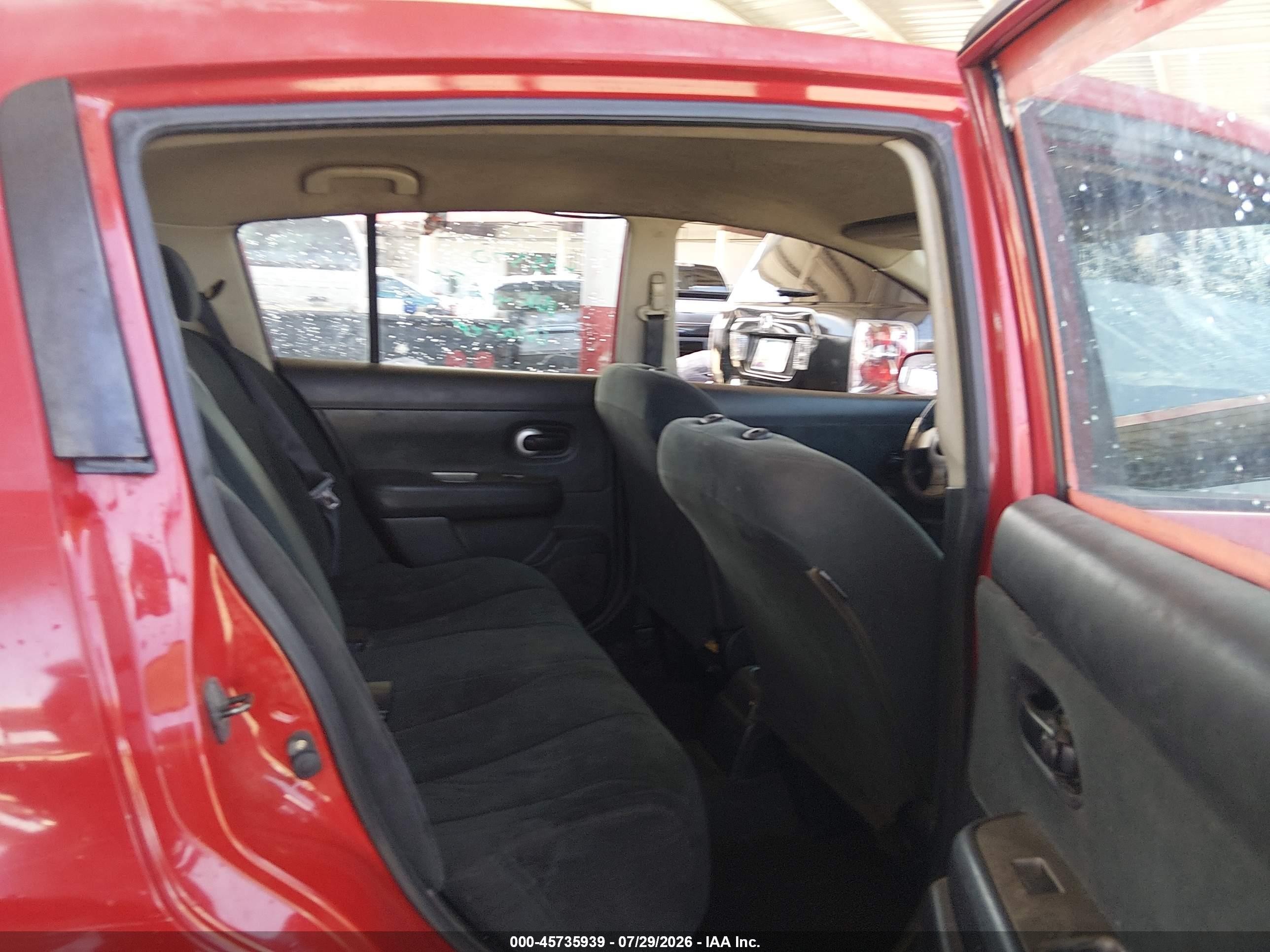 2010 Nissan Versa 1.8s Красный vin: 3N1BC1CP7AL455370
