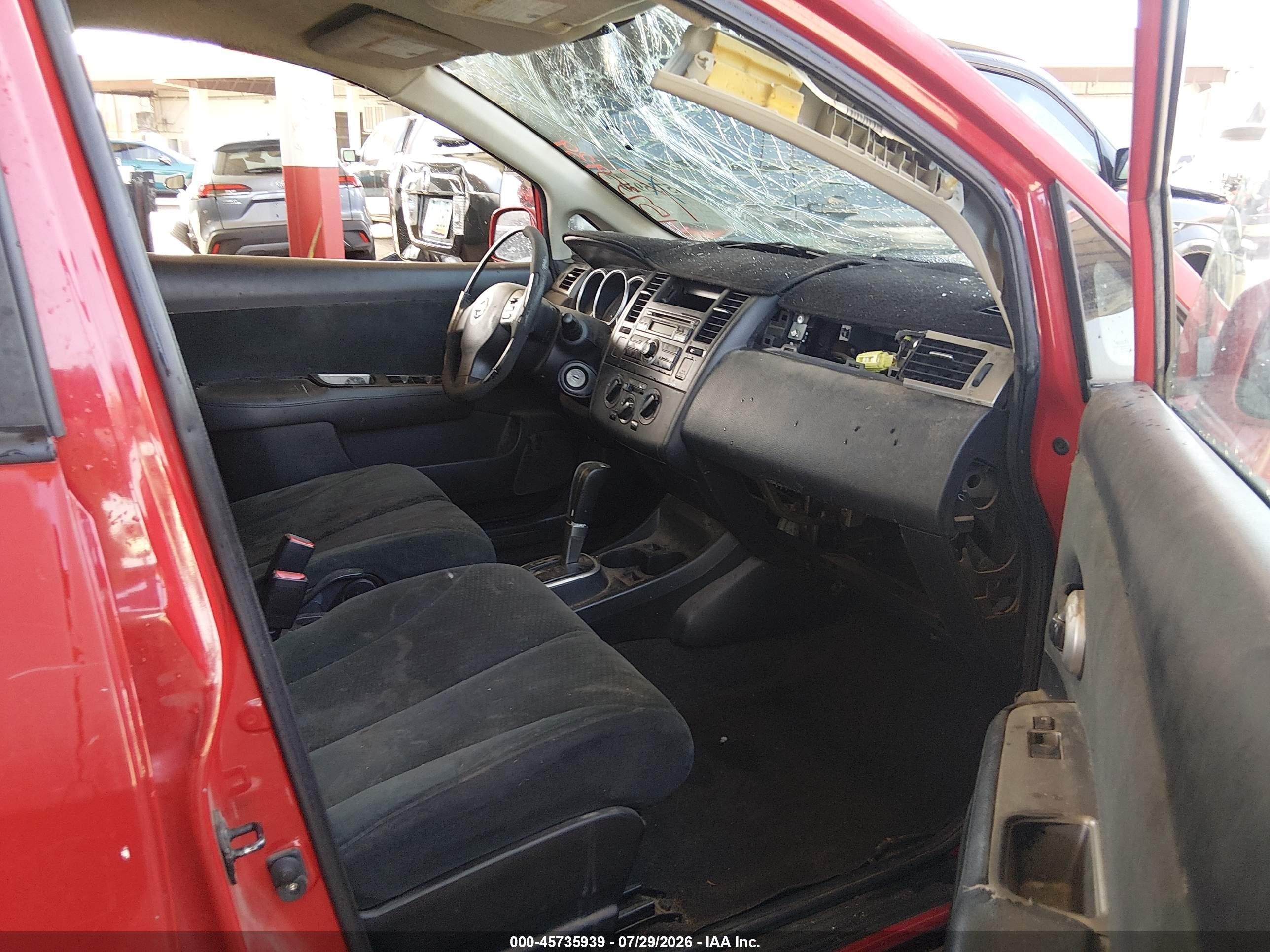 2010 Nissan Versa 1.8s Красный vin: 3N1BC1CP7AL455370