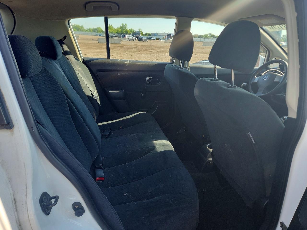 2010 Nissan Versa 1.8 S White vin: 3N1BC1CP7AL456759