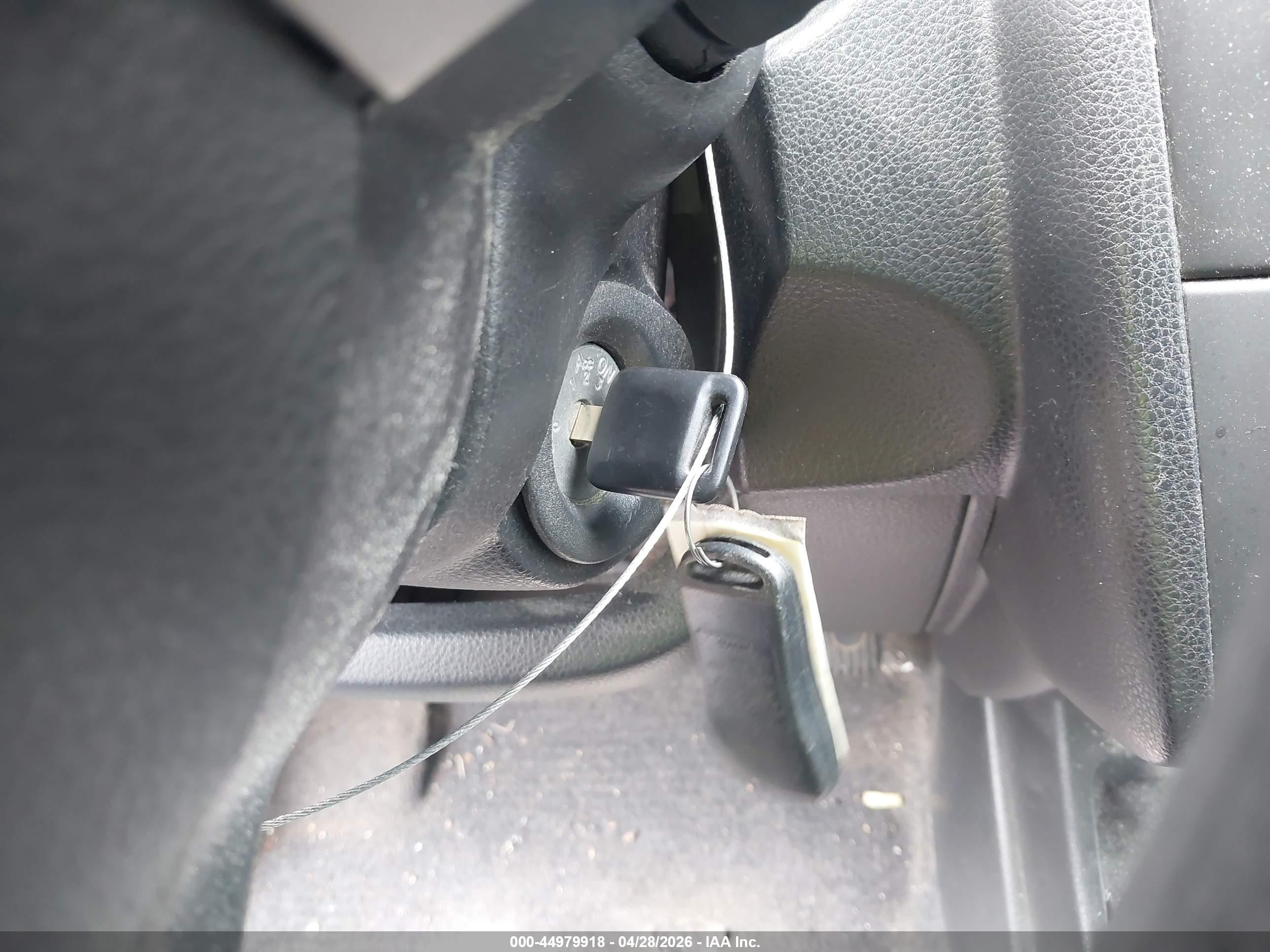 2011 Nissan Versa 1.8s Silver vin: 3N1BC1CP7BL404405