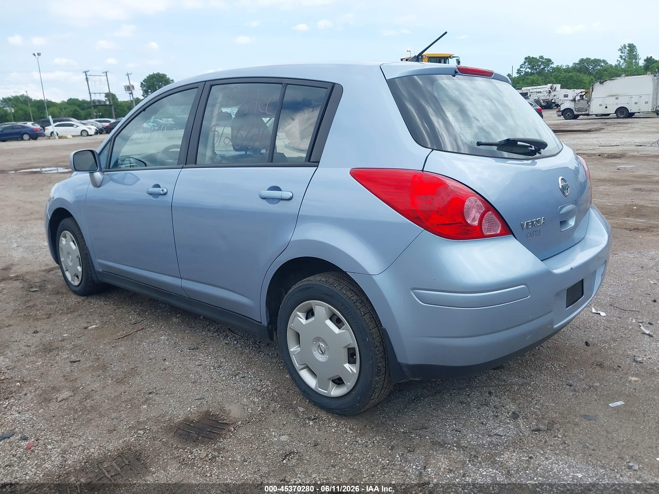 2011 Nissan Versa 1.8s Blue vin: 3N1BC1CP7BL439381