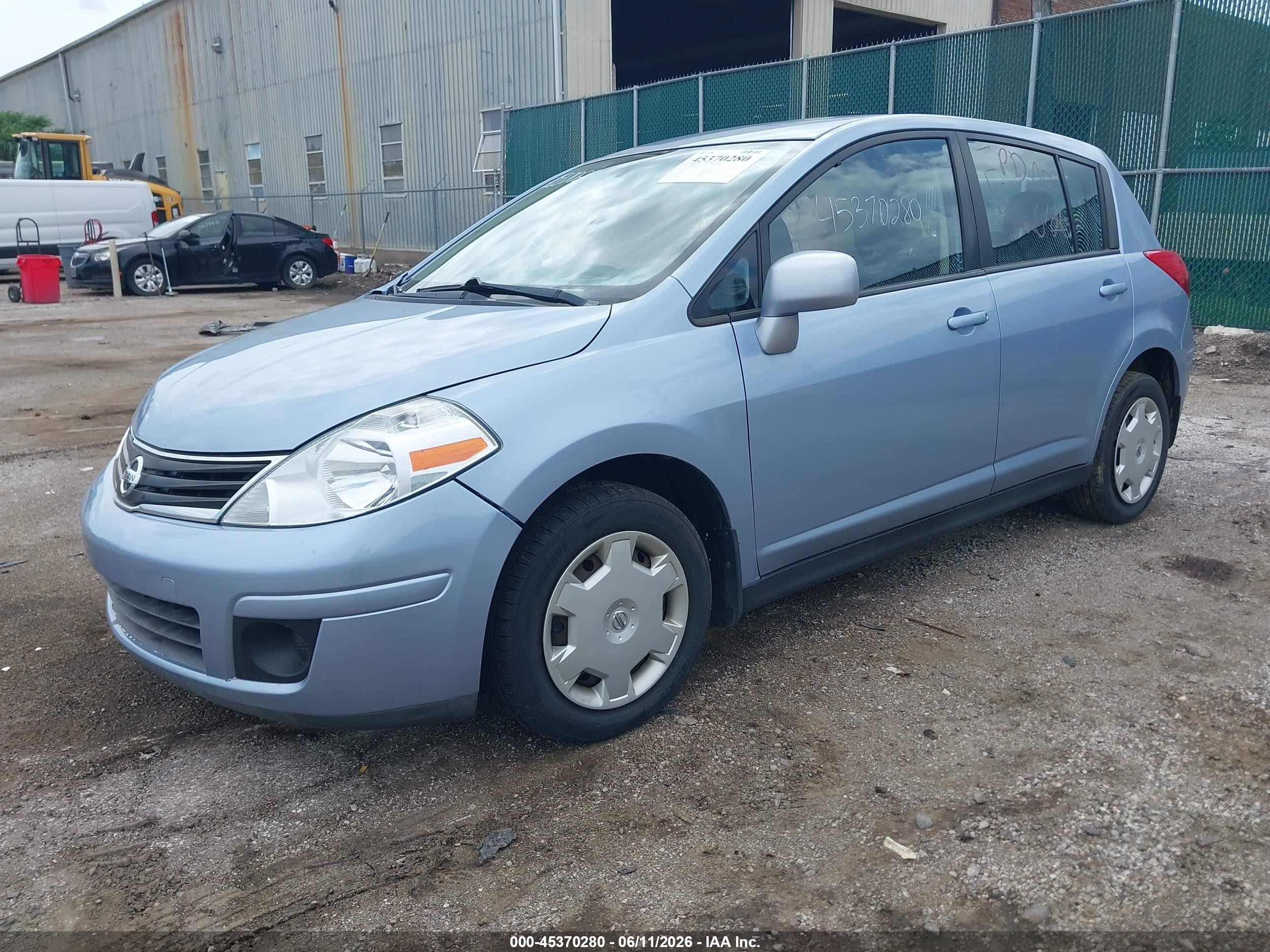 2011 Nissan Versa 1.8s Blue vin: 3N1BC1CP7BL439381