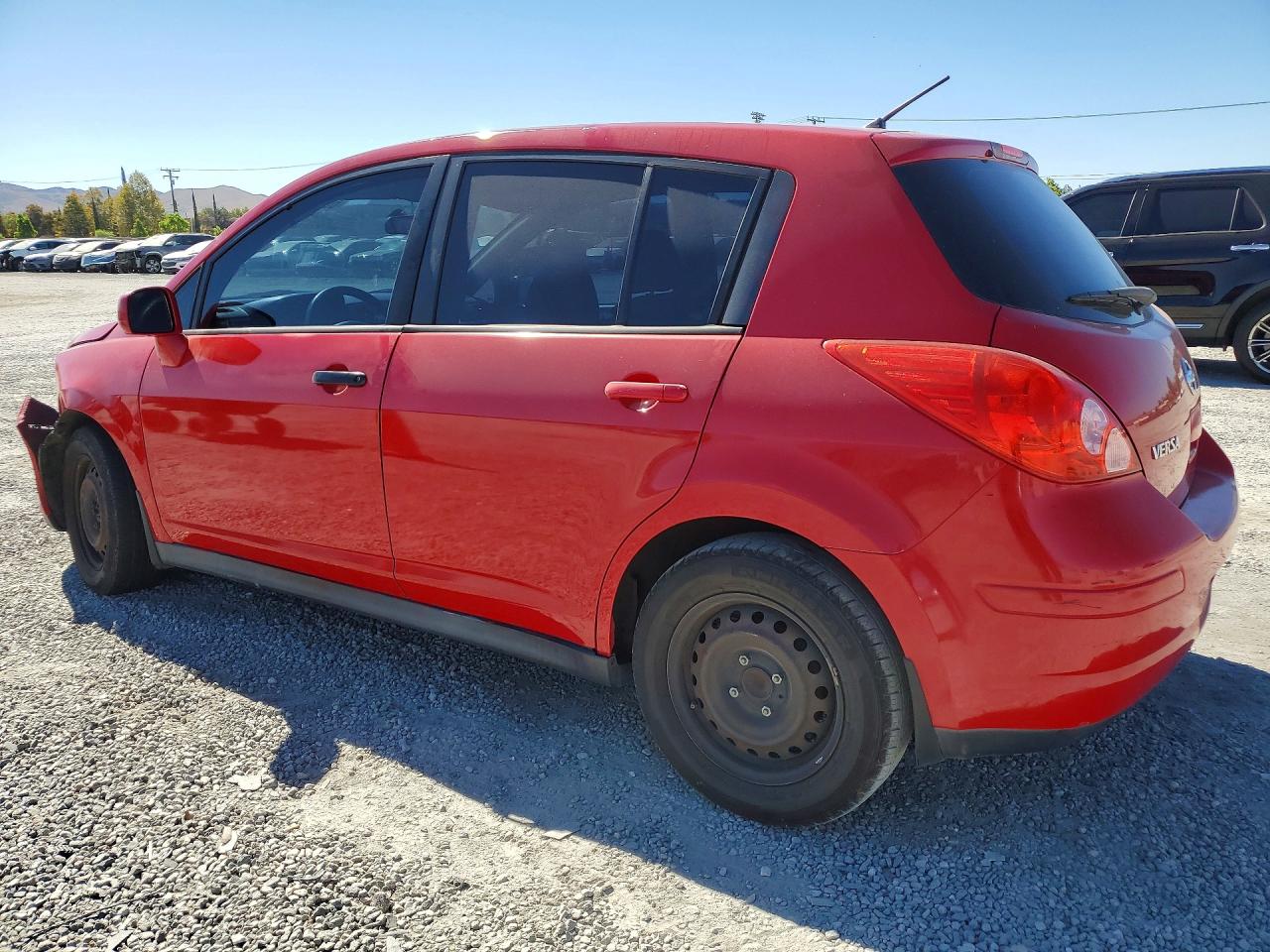 2011 Nissan Versa 1.8 S Red vin: 3N1BC1CP7BL503287