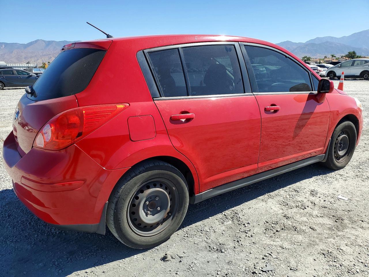 2011 Nissan Versa 1.8 S Red vin: 3N1BC1CP7BL503287