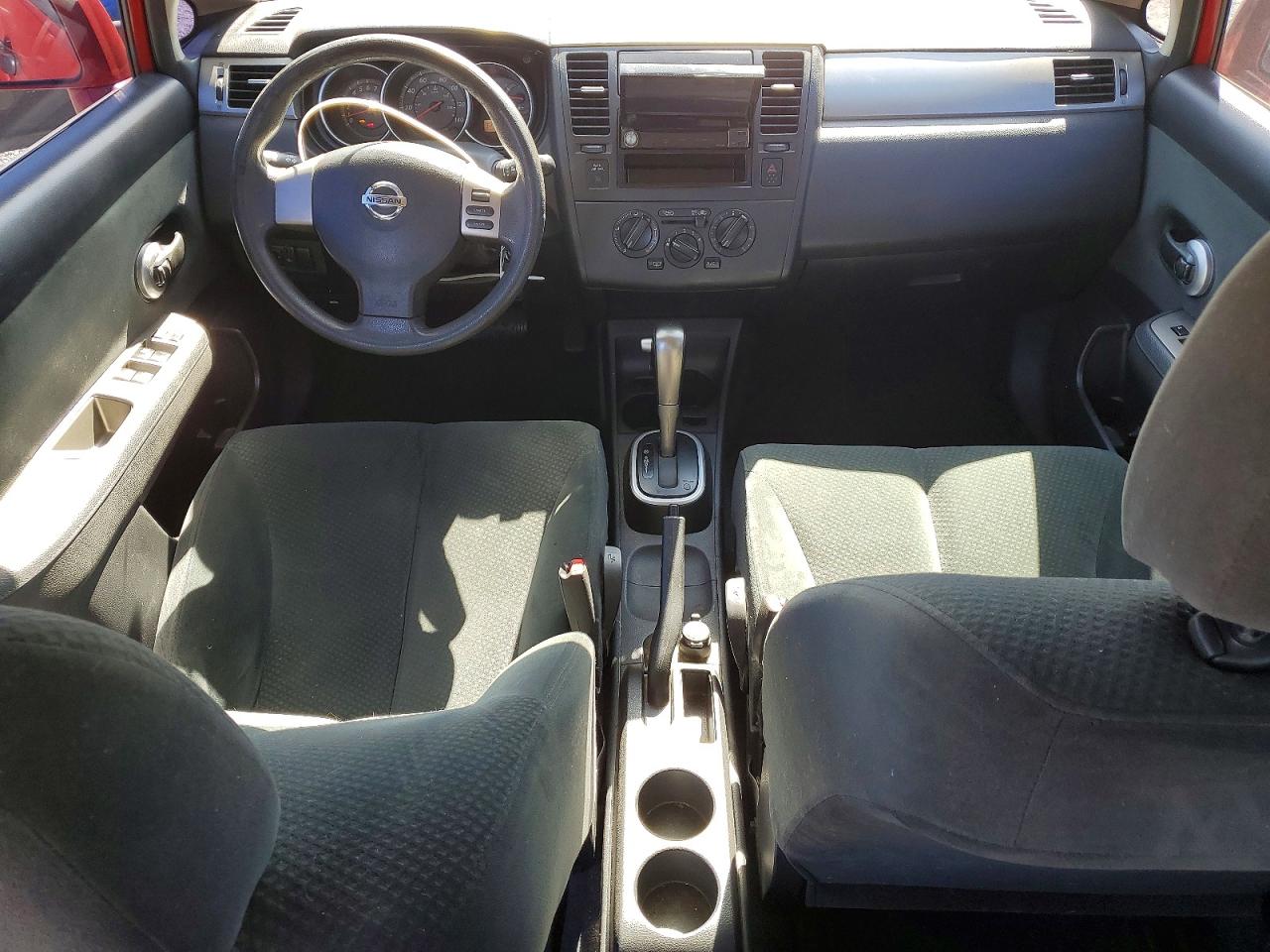 2011 Nissan Versa 1.8 S Red vin: 3N1BC1CP7BL503287