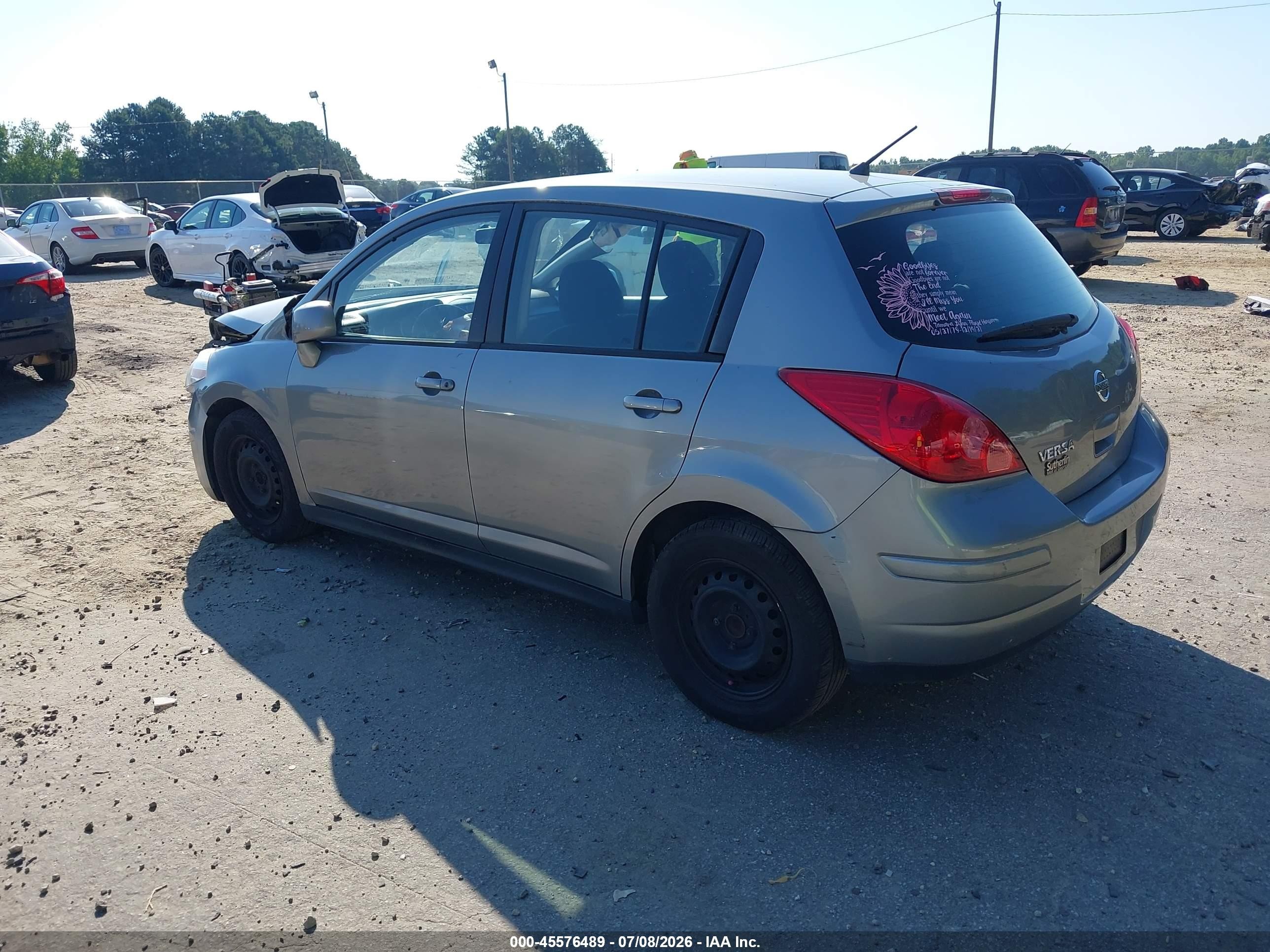 2011 Nissan Versa 1.8s Серый vin: 3N1BC1CP7BL504441