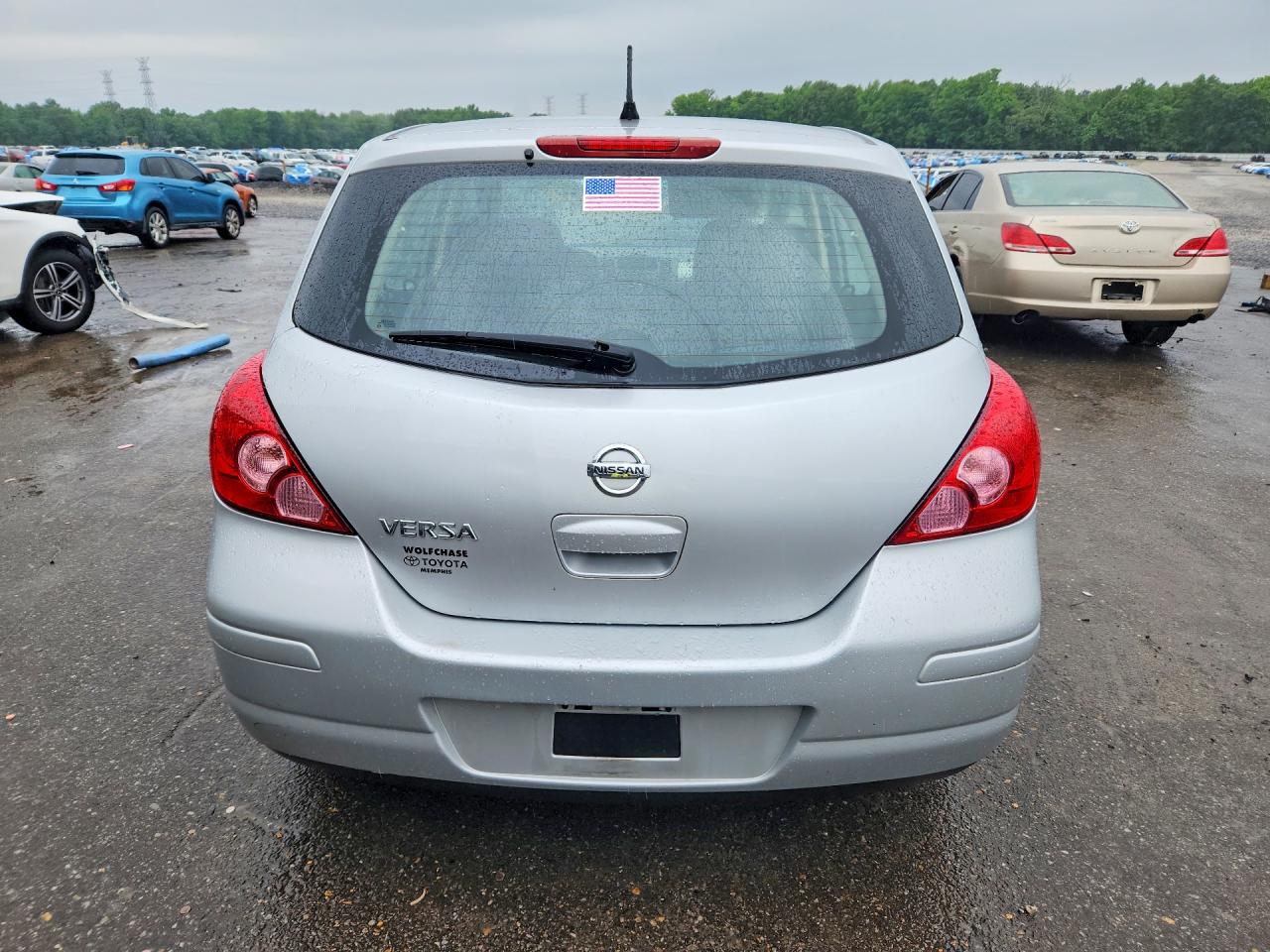 2011 Nissan Versa 1.8 S Silver vin: 3N1BC1CP7BL504911
