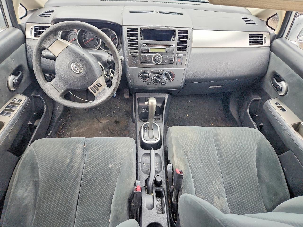 2011 Nissan Versa 1.8 S Silver vin: 3N1BC1CP7BL504911
