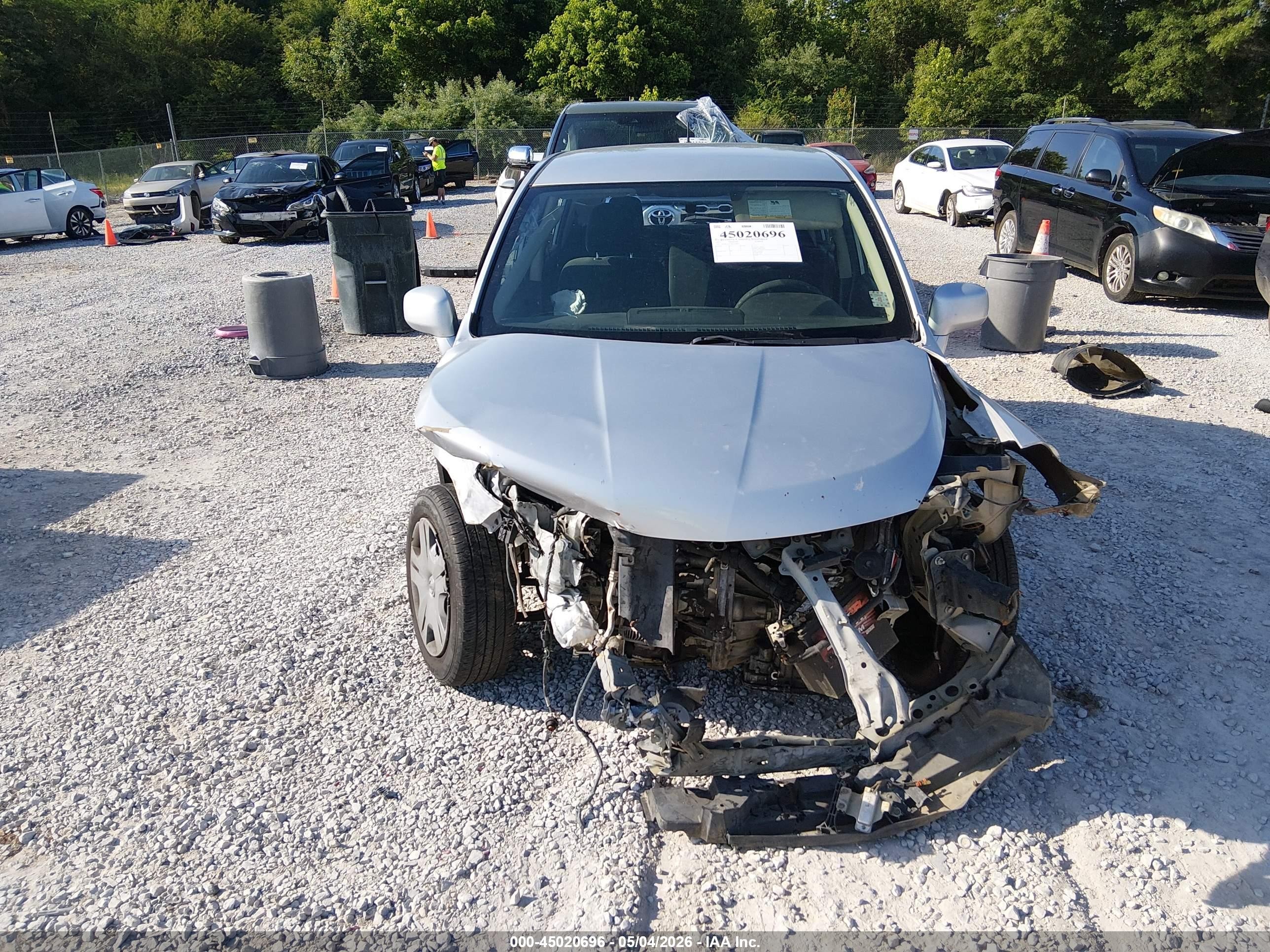 2011 Nissan Versa 1.8s Silver vin: 3N1BC1CP7BL511874