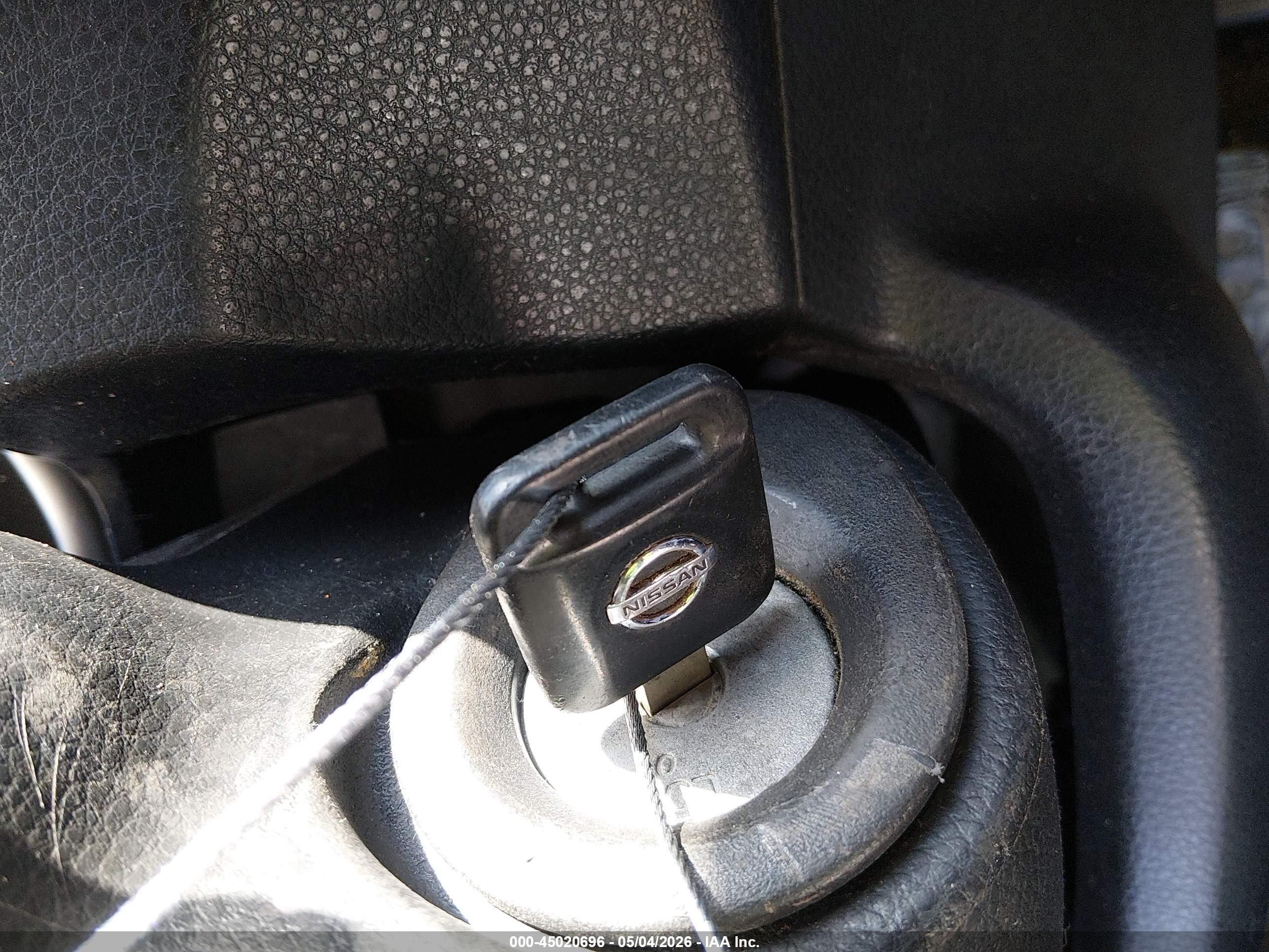 2011 Nissan Versa 1.8s Silver vin: 3N1BC1CP7BL511874