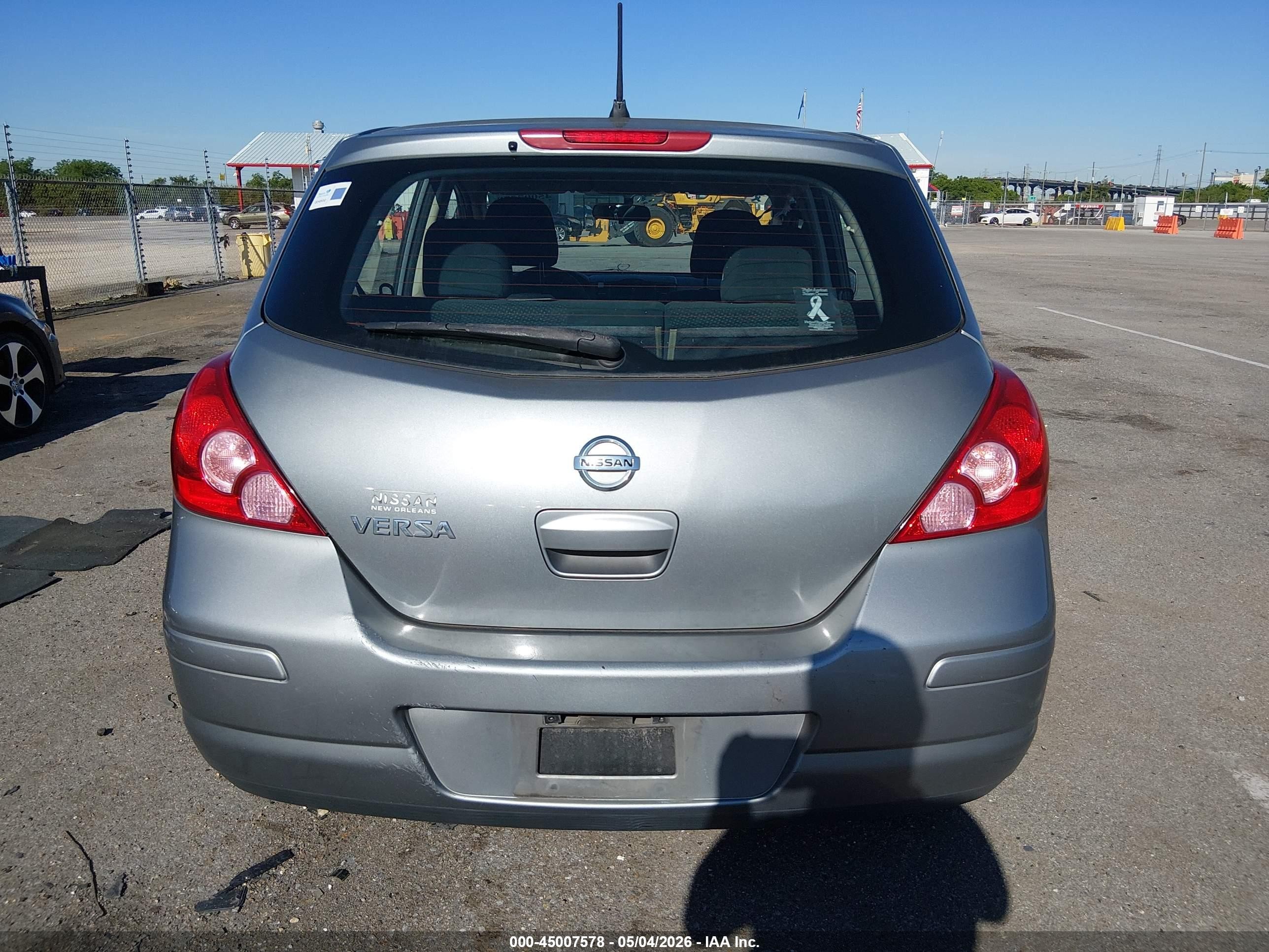 2011 Nissan Versa 1.8s Gray vin: 3N1BC1CP7BL517819