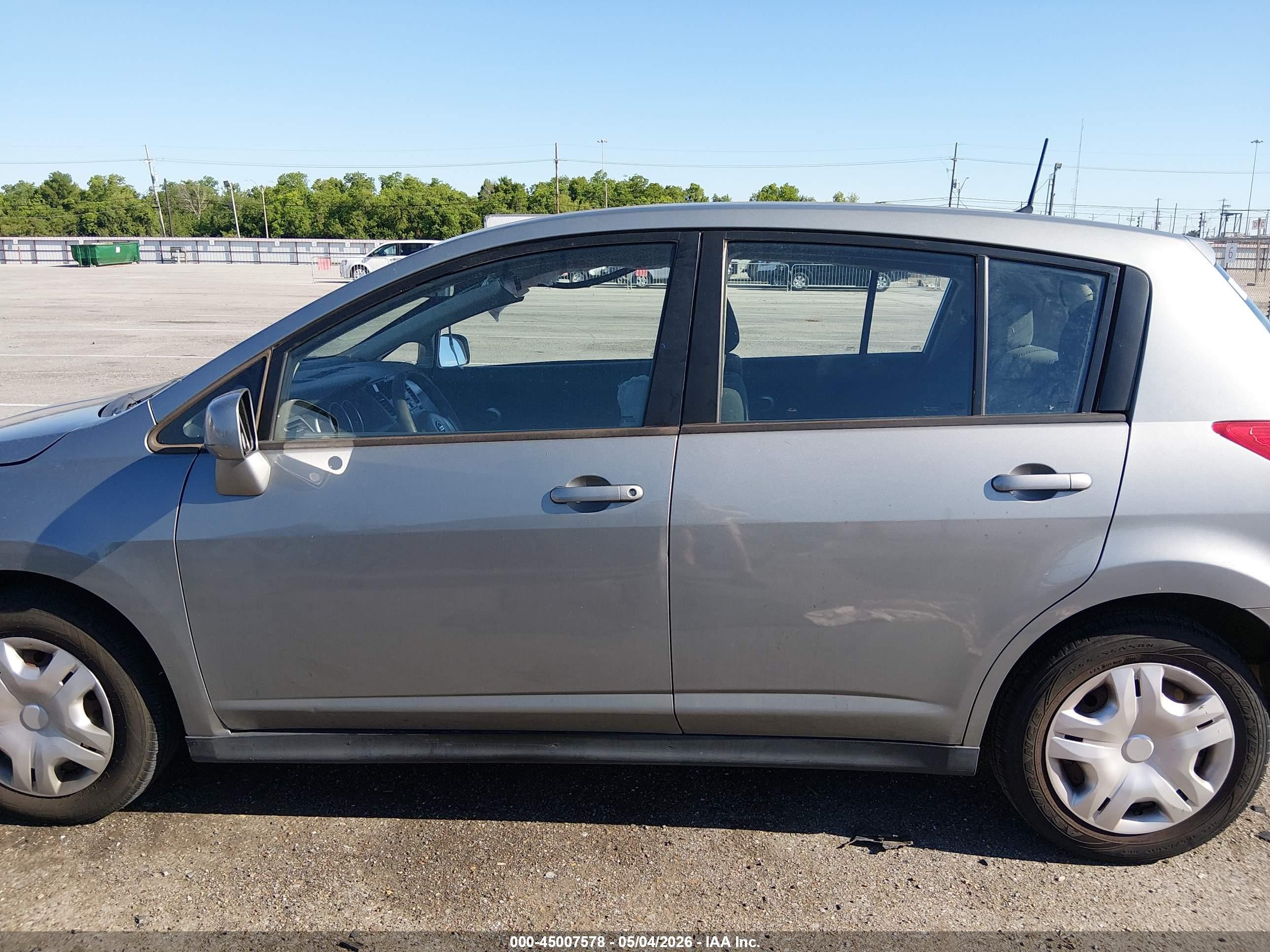2011 Nissan Versa 1.8s Gray vin: 3N1BC1CP7BL517819