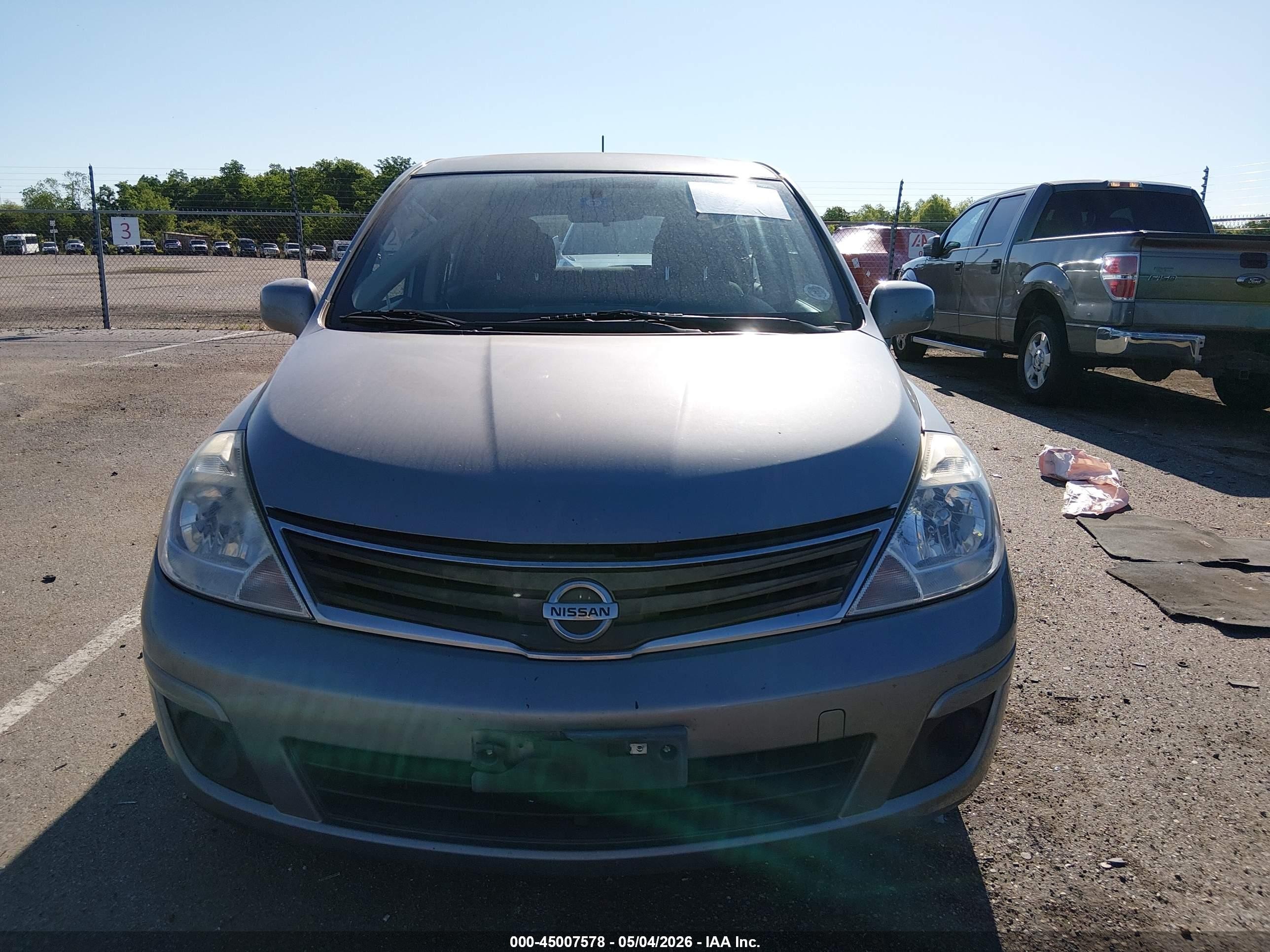 2011 Nissan Versa 1.8s Gray vin: 3N1BC1CP7BL517819