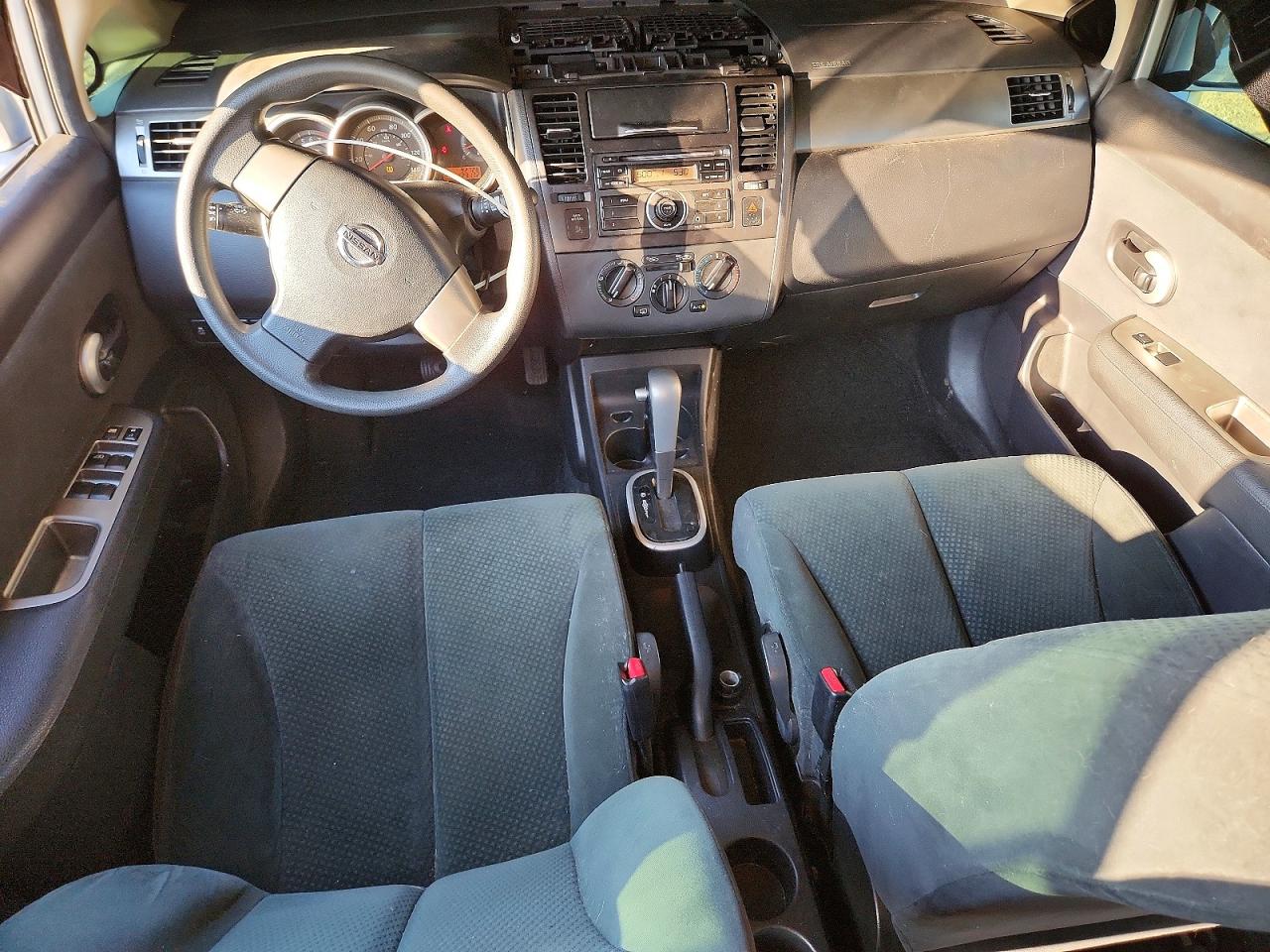 2012 Nissan Versa 1.8 S Серебряный vin: 3N1BC1CP7CK245070