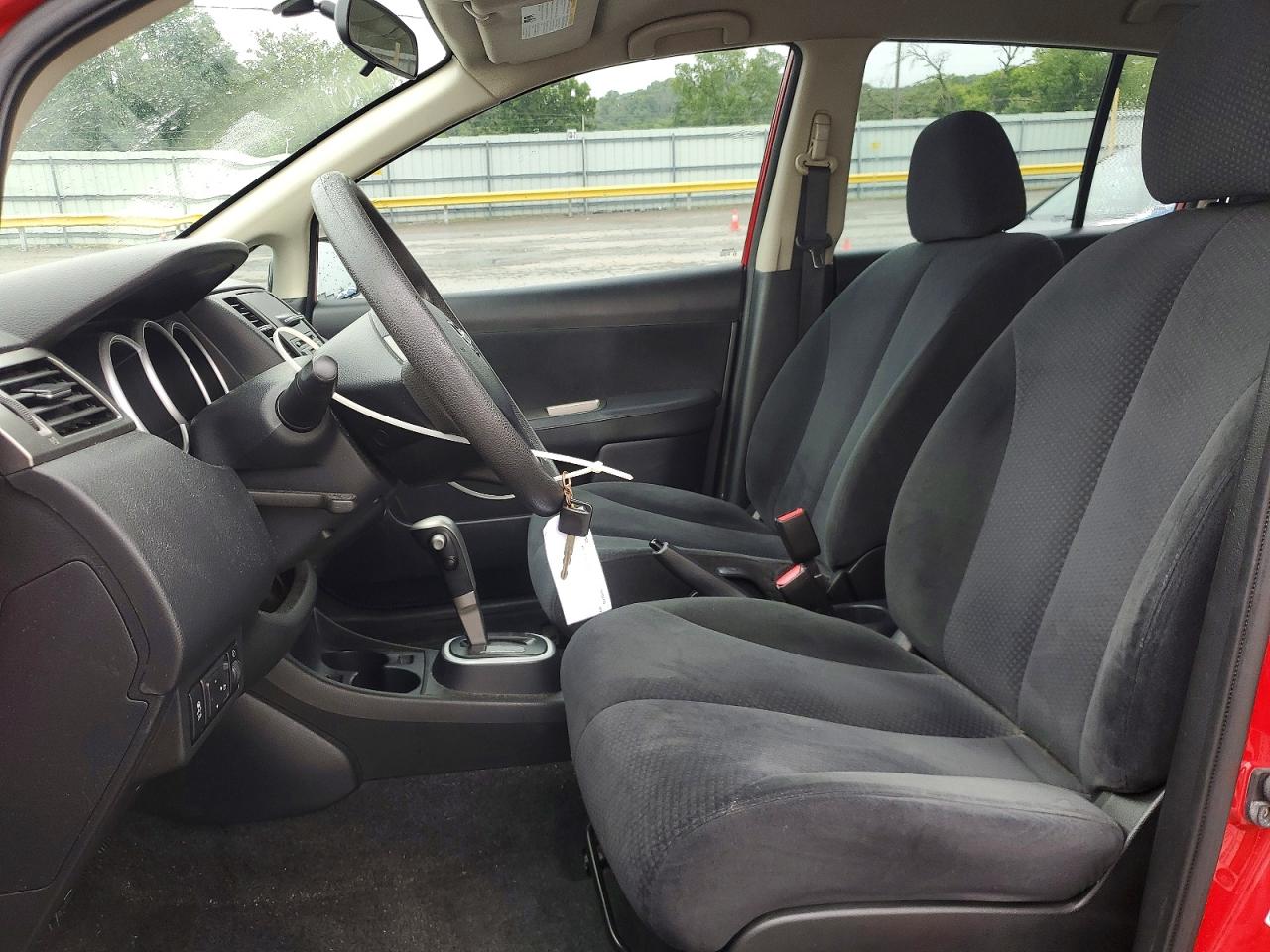 2012 Nissan Versa 1.8 S Red vin: 3N1BC1CP7CK248079