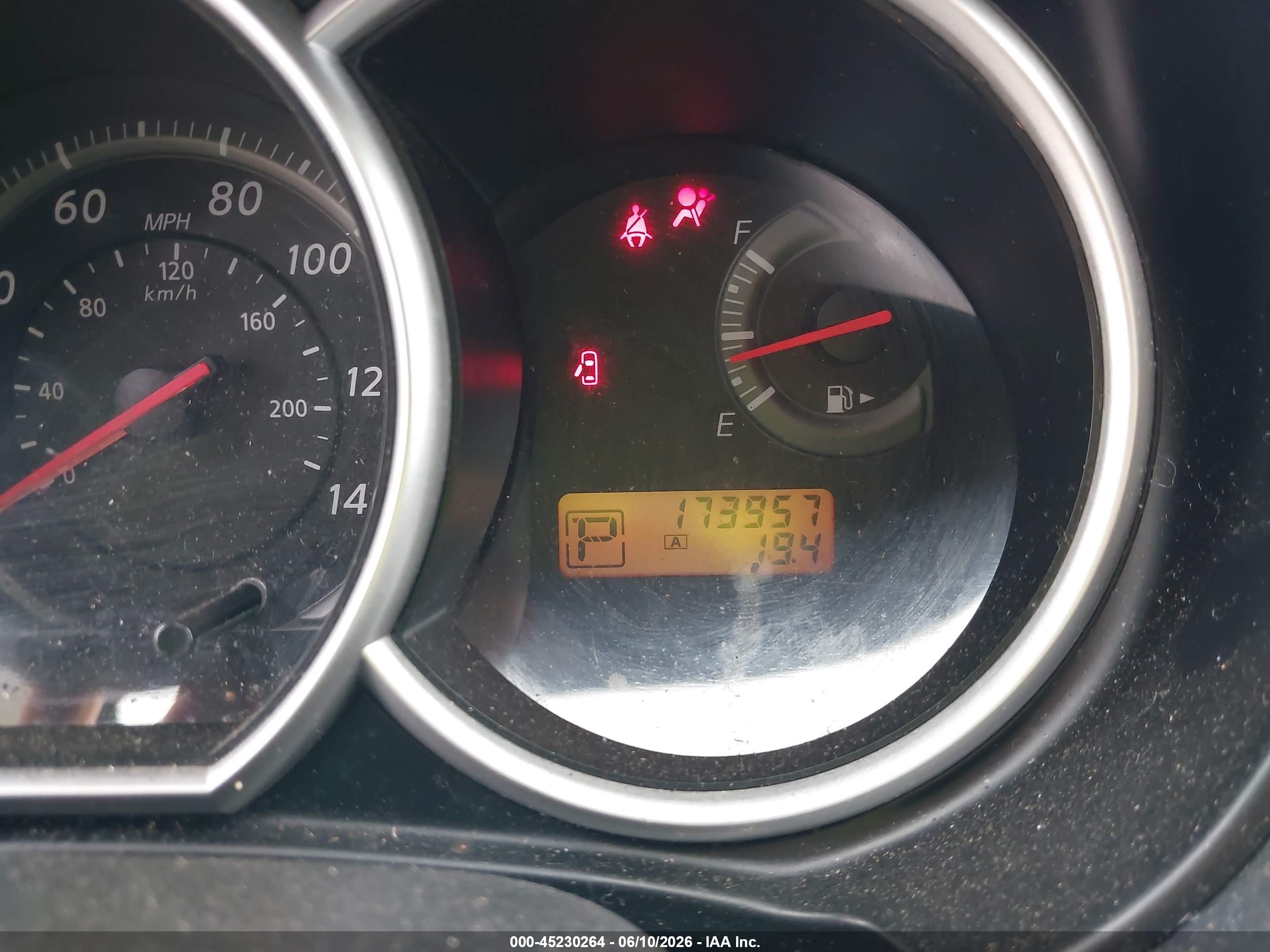 2012 Nissan Versa 1.8 S Silver vin: 3N1BC1CP7CK249555