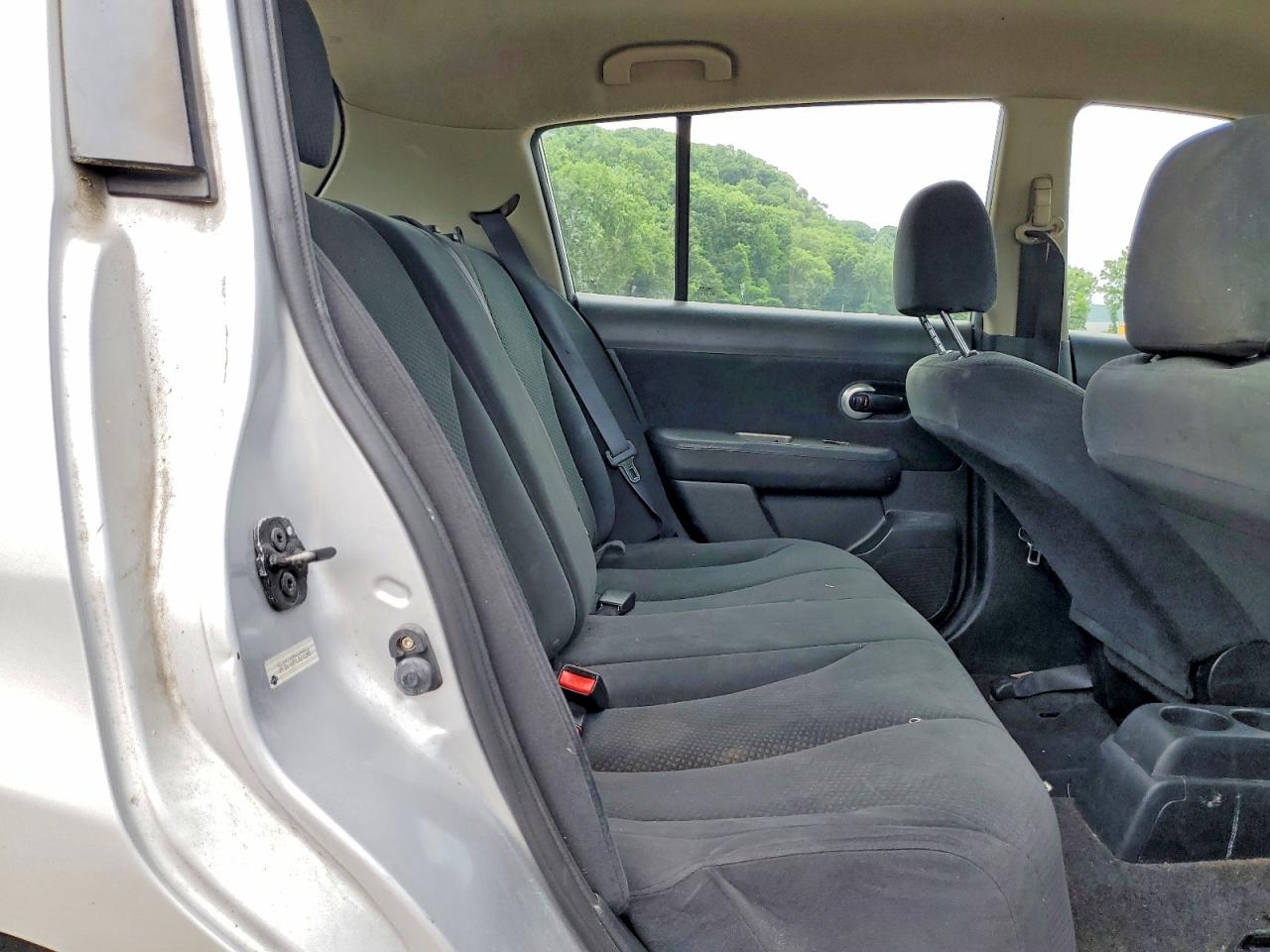 2012 Nissan Versa 1.8 S Silver vin: 3N1BC1CP7CK272348