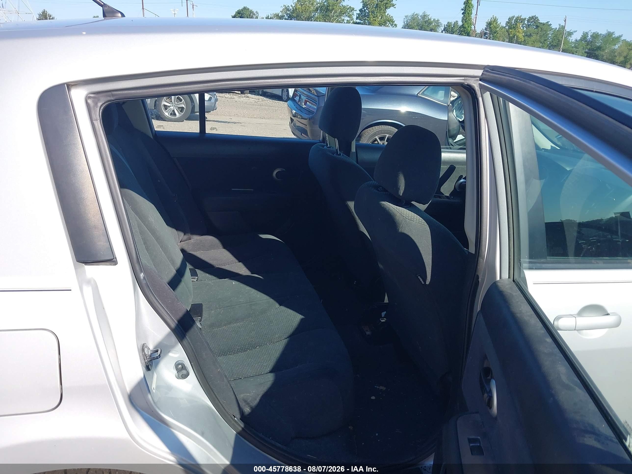 2012 Nissan Versa 1.8 S Silver vin: 3N1BC1CP7CK280918